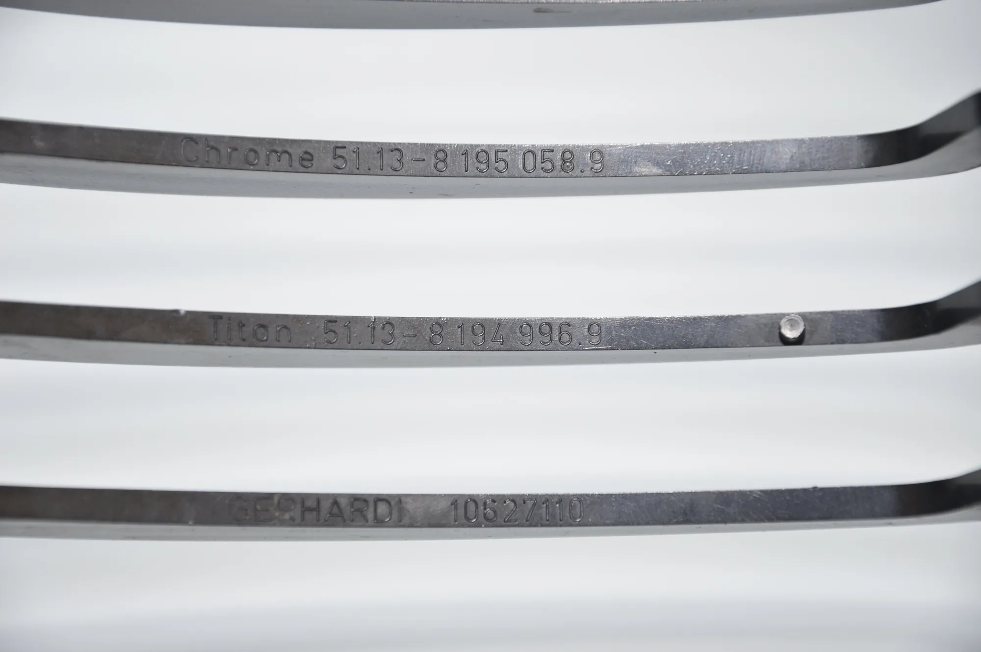 Front Right Grill – OEM 8195056 · BMW 3 (E46) BMW 3 (E46) 2000 – 10
