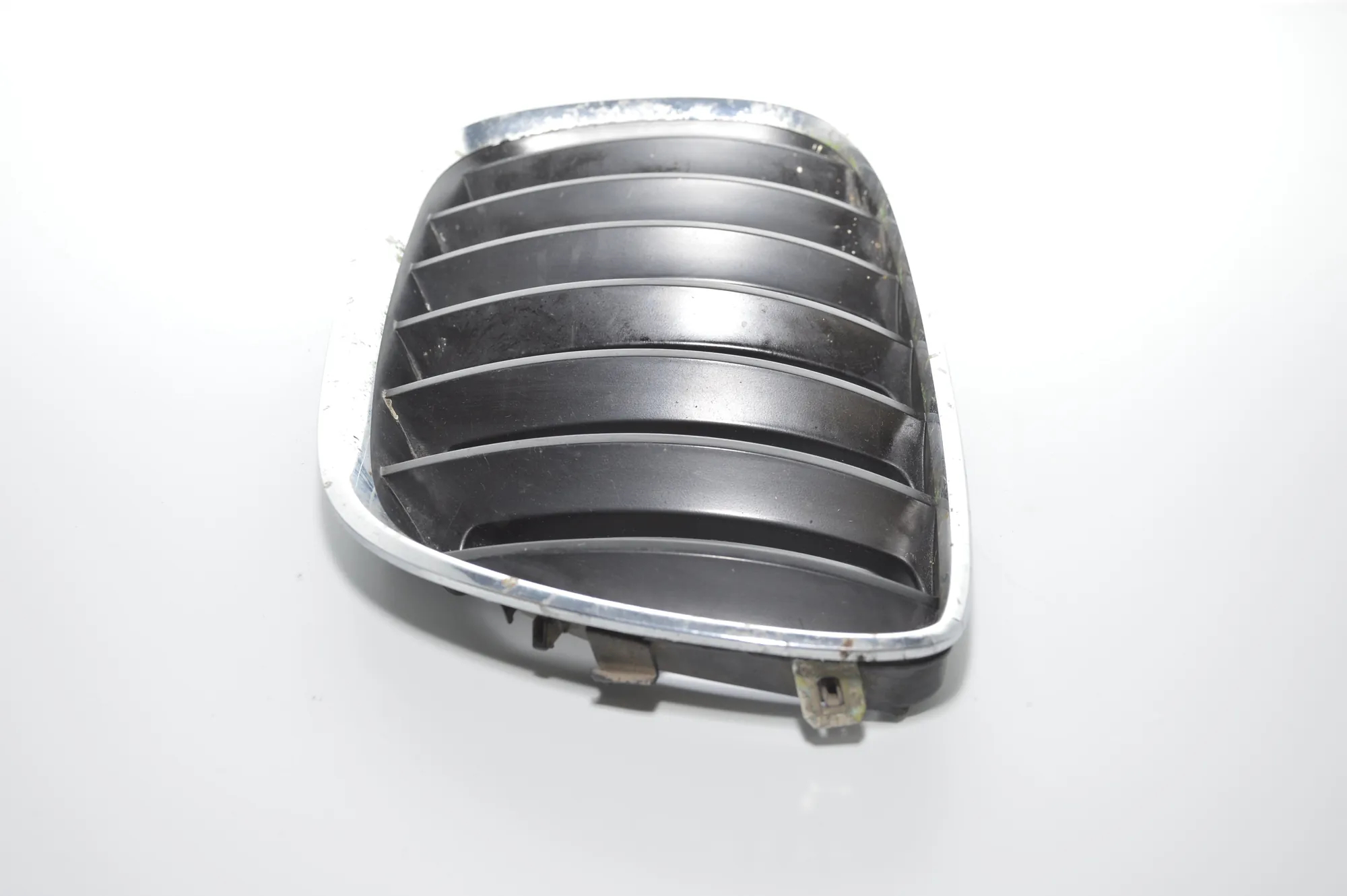 Front Left Grill – OEM 7113733 · BMW X5 (E53) BMW X5 (E53) 2001 – 5