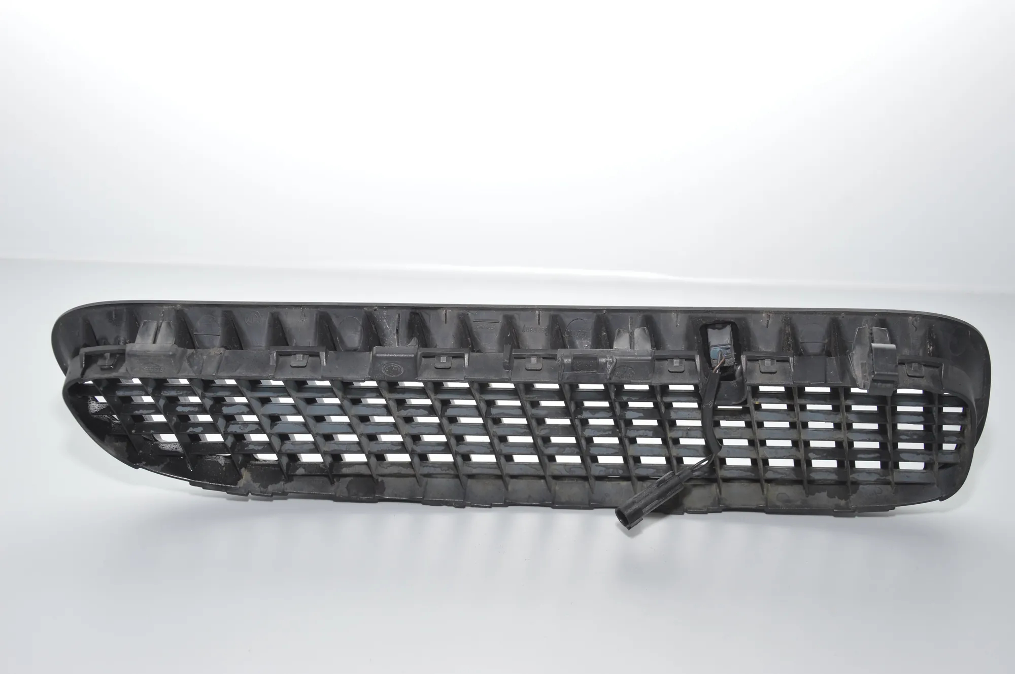 Front Left Grill – OEM 7113727 · BMW X5 (E53) BMW X5 (E53) 2001 – 2