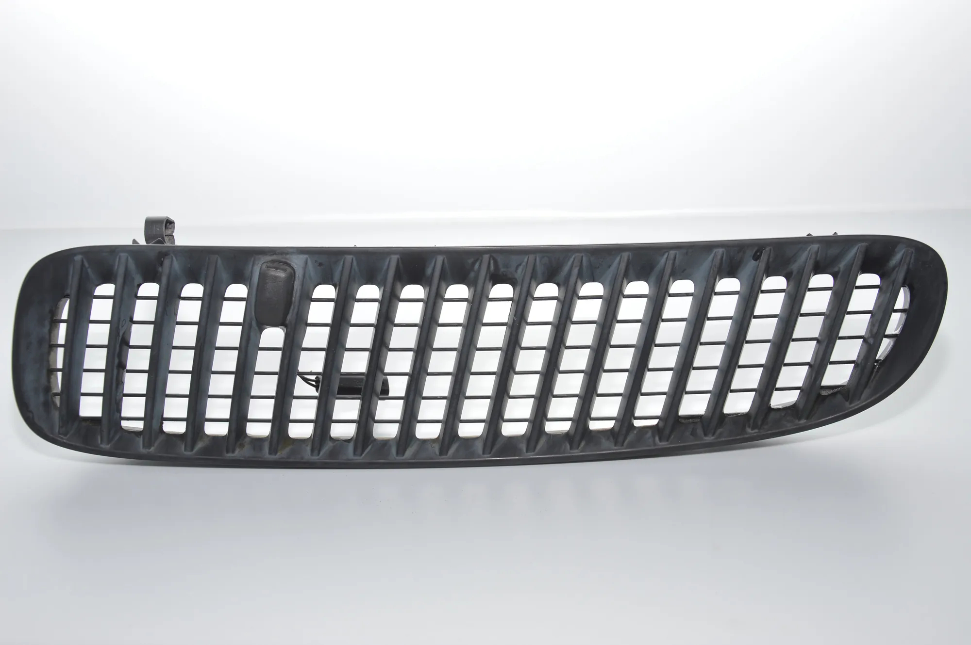 Front Left Grill – OEM 7113727 · BMW X5 (E53) BMW X5 (E53) 2001 – 3