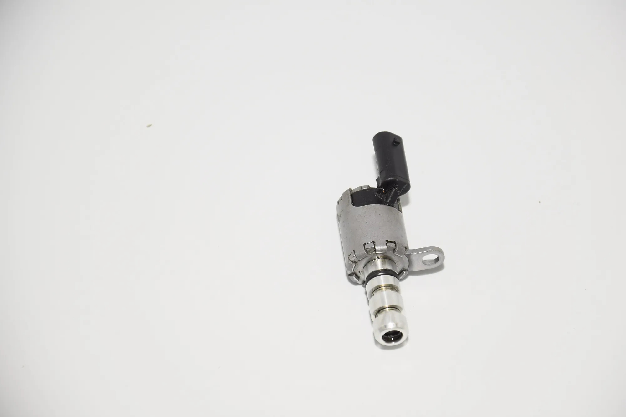 Solenoid Valve · BMW 7 (G11, G12) BMW 7 (G11, G12) 740 d, Ld xDrive 2015