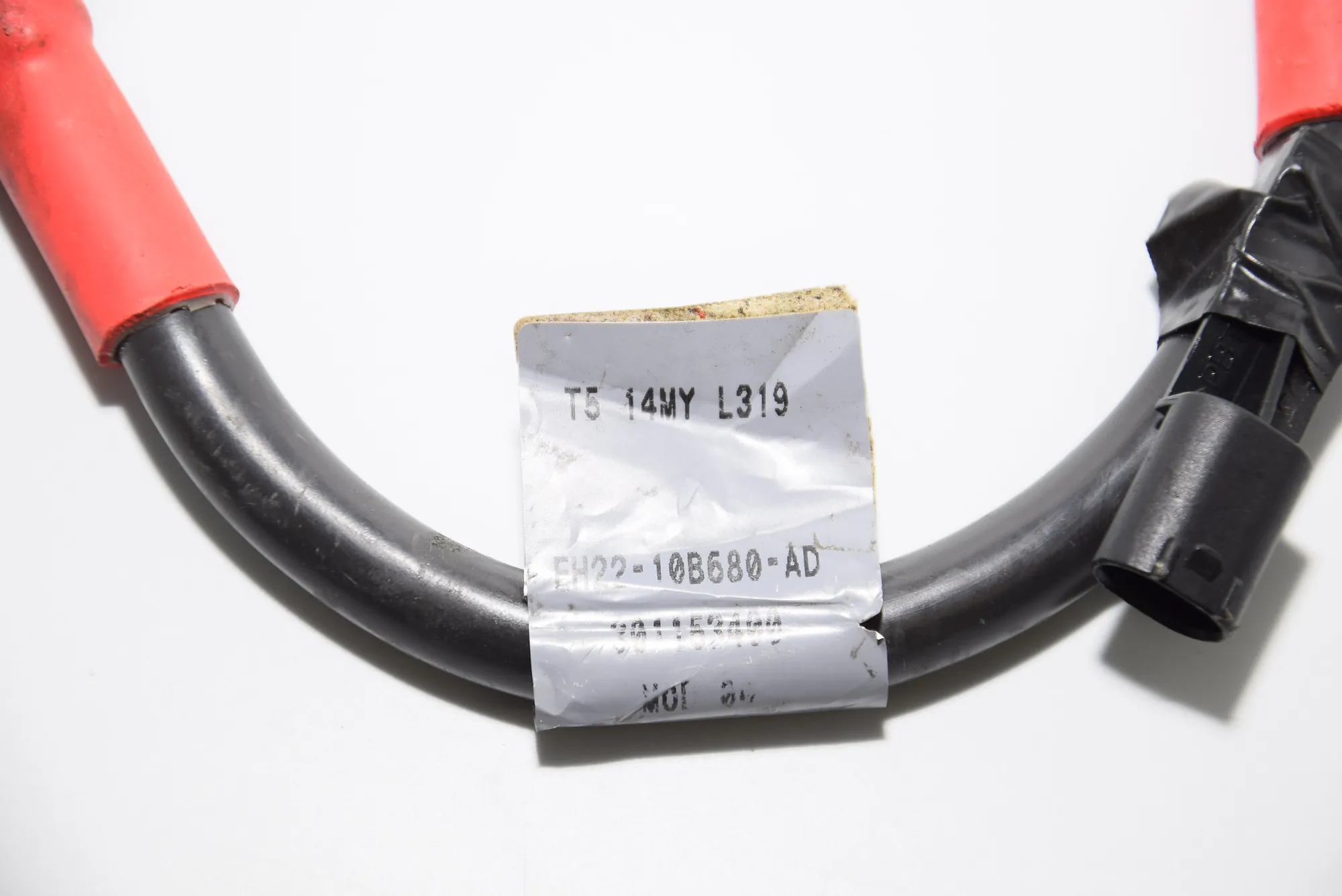 Positive Battery Cable – OEM EH22-10B680-AD · LAND ROVER DISCOVERY IV (L319) 3.0 TD 4x4 2016 – 4