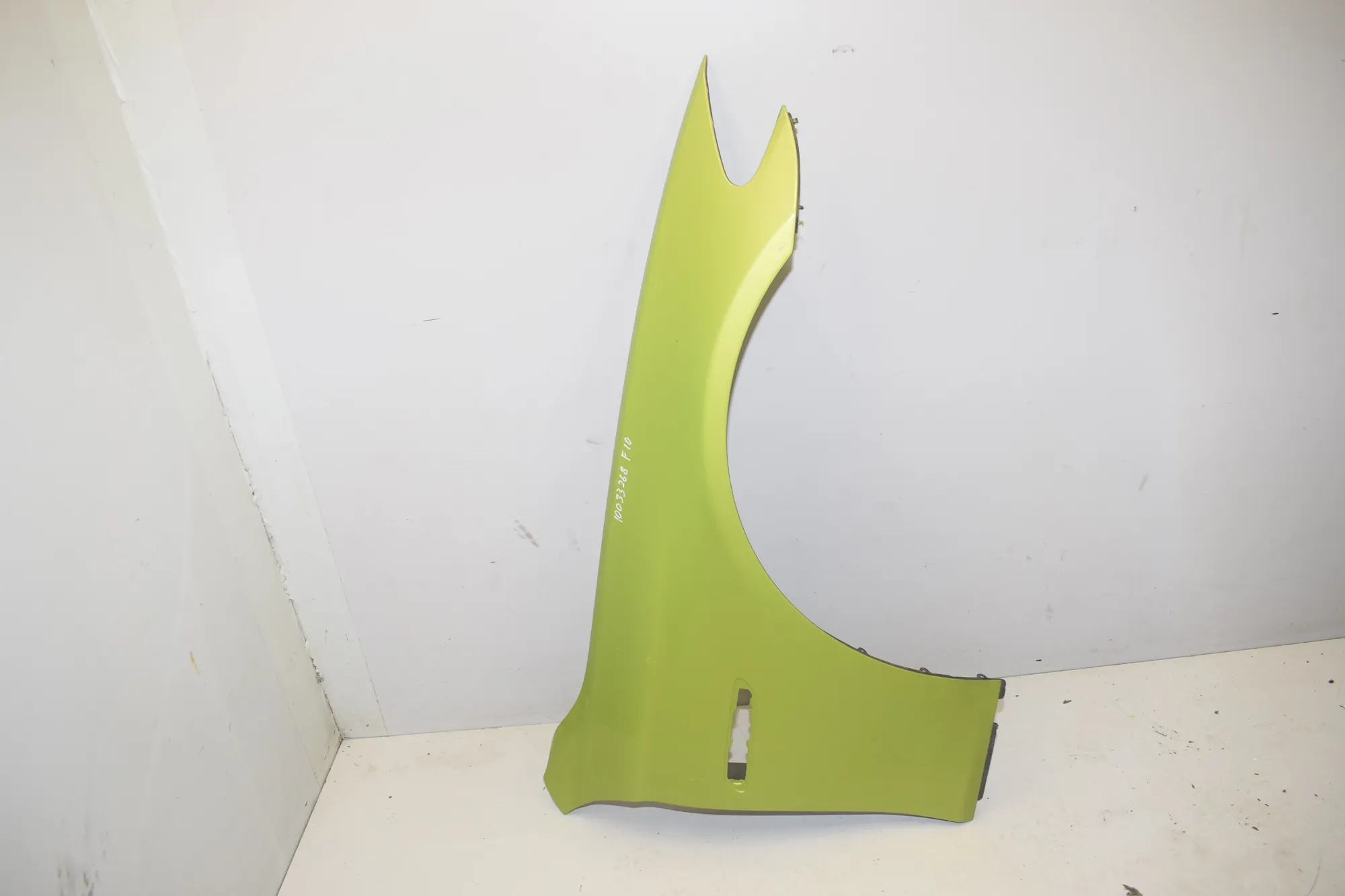 Front Right Fender · BMW 5 (F10) 525 d 2010