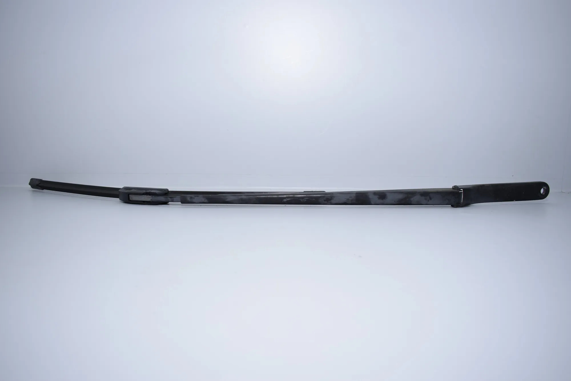 Front Wiper Arms – OEM 8245372 · BMW X5 (E53) 4.6 is 2003
