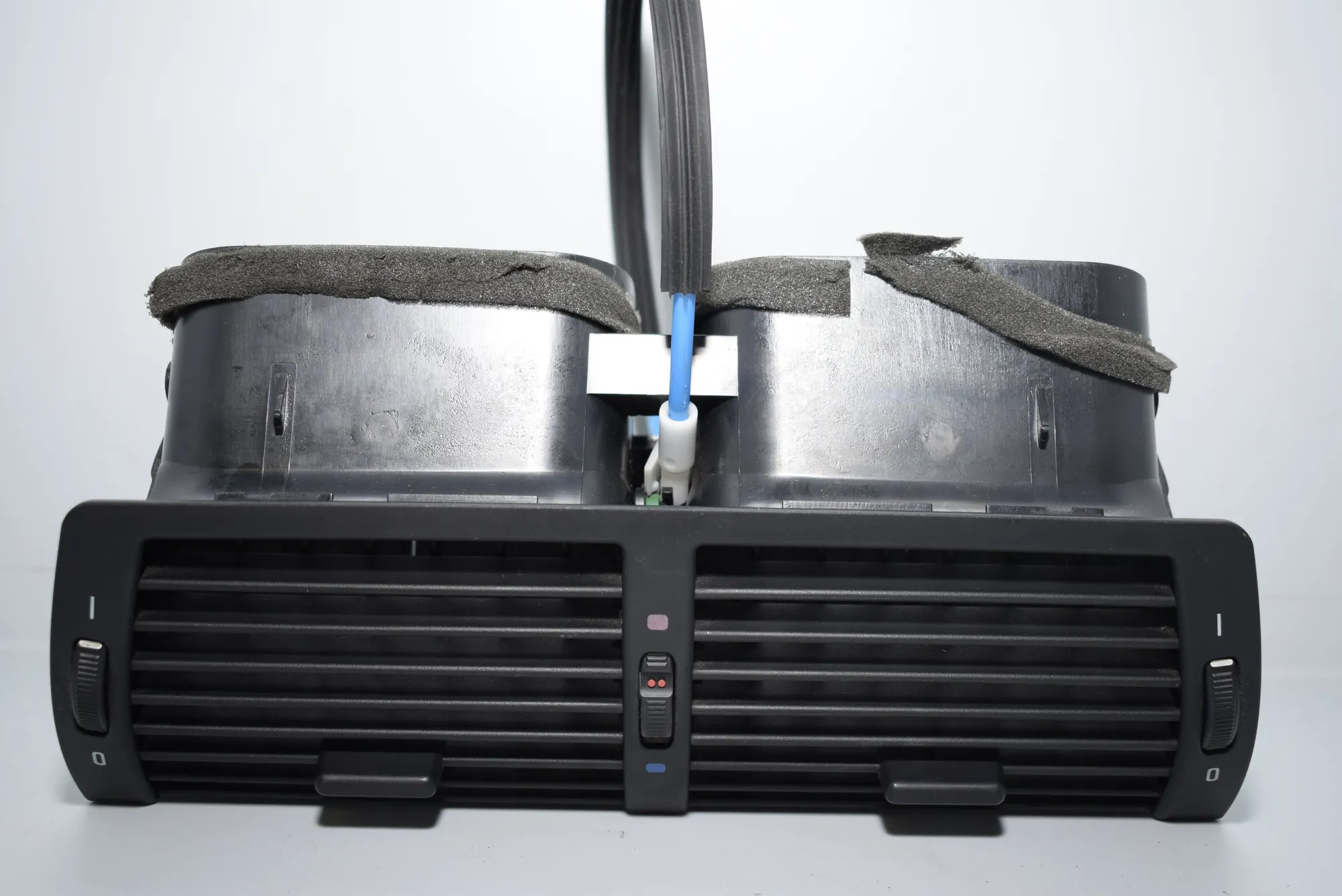 Dashboard Air Vents – OEM 8402221 · BMW X5 (E53) 4.6 is 2003 – 6