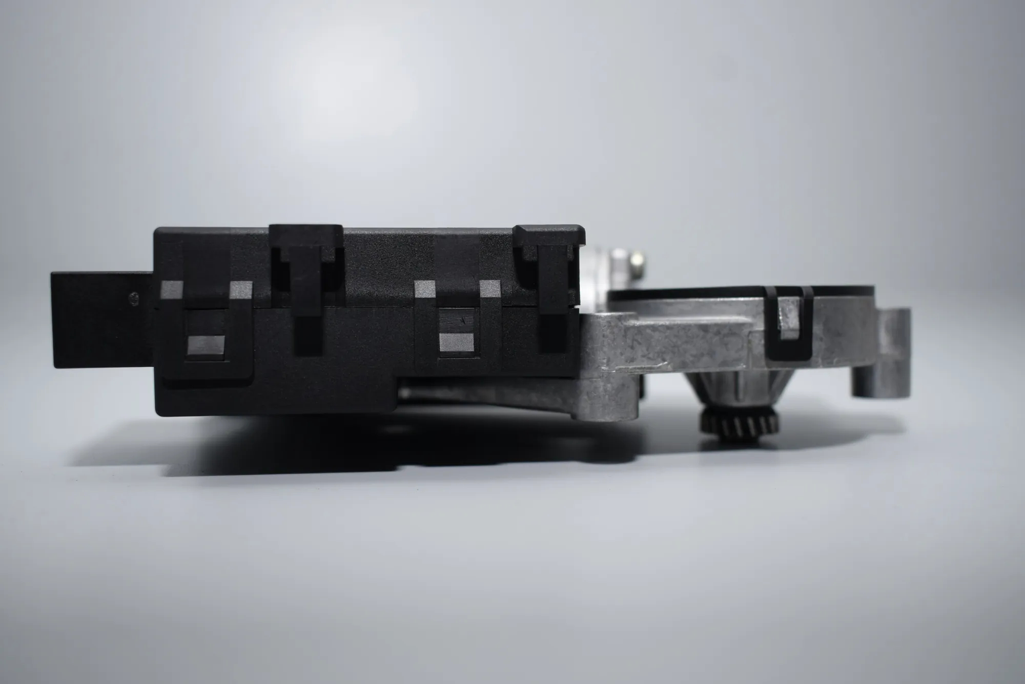 Sunroof Control Module – OEM 8381480 · BMW X5 (E53) 4.6 is 2003 – 3