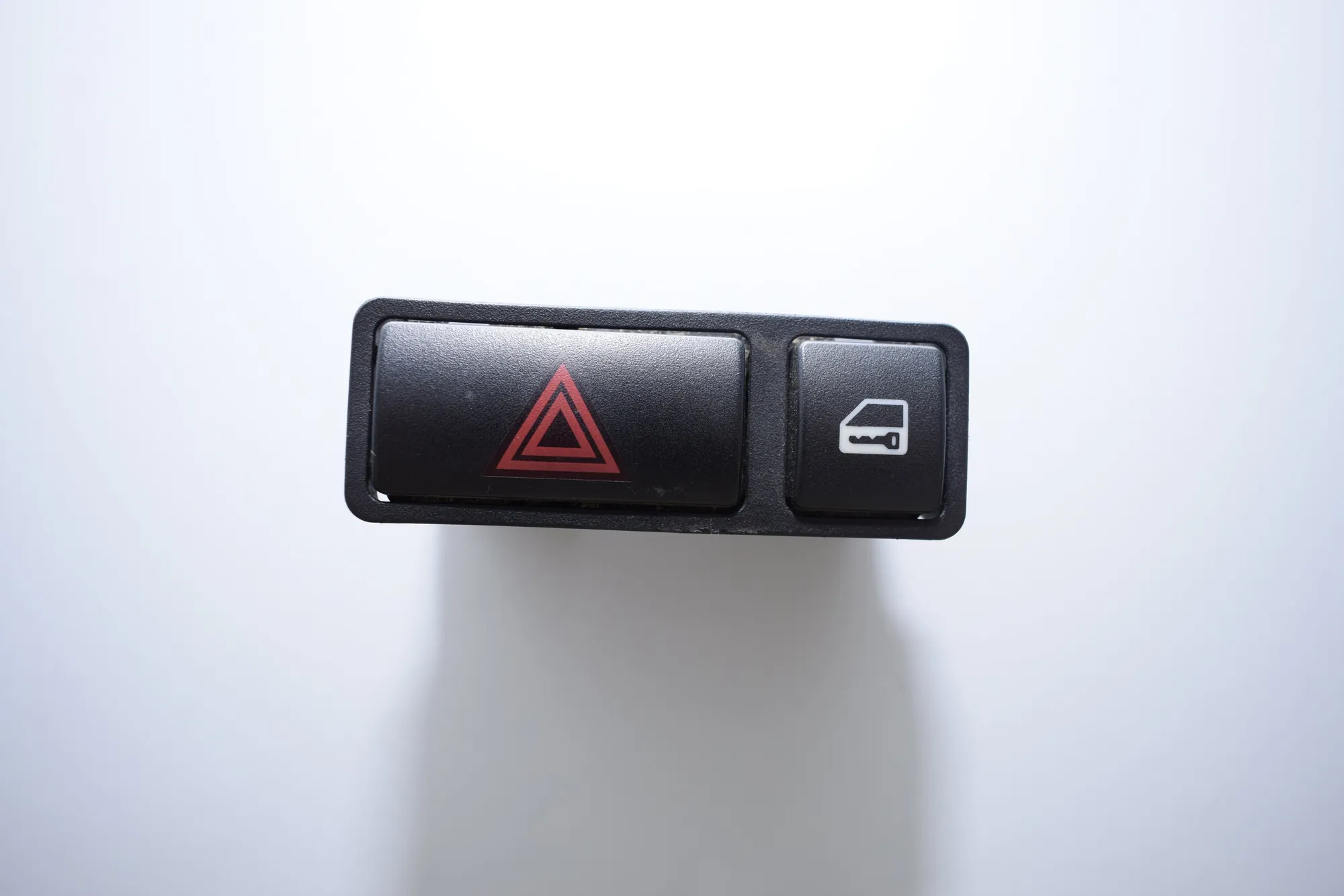 Switches – OEM 8368920 · BMW X5 (E53) 4.6 is 2003 – 2