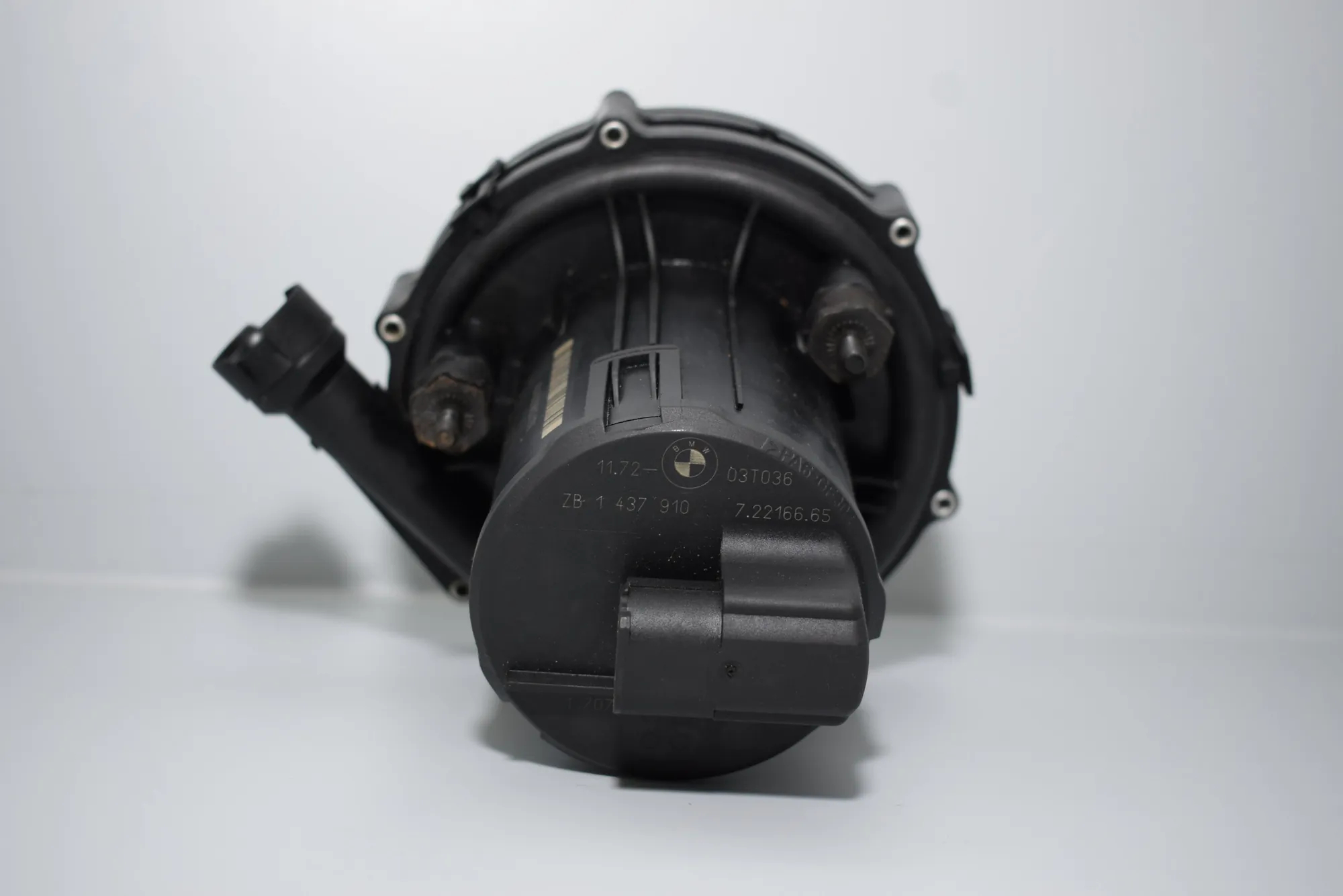 Other Engine Compartment Parts – OEM 1707589 · BMW X5 (E53) 4.6 is 2003 – 3