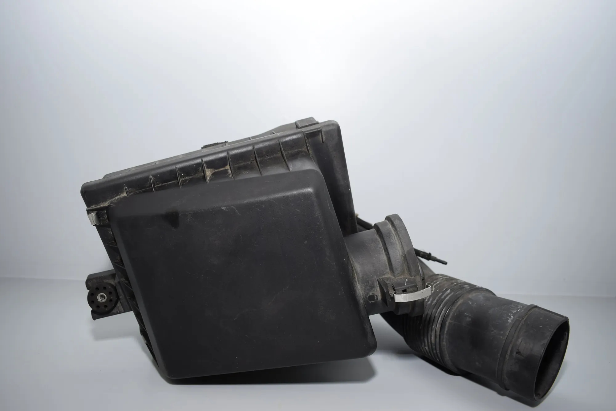 Air Filter Box – OEM 7512126 · BMW X5 (E53) 4.6 is 2003 – 6