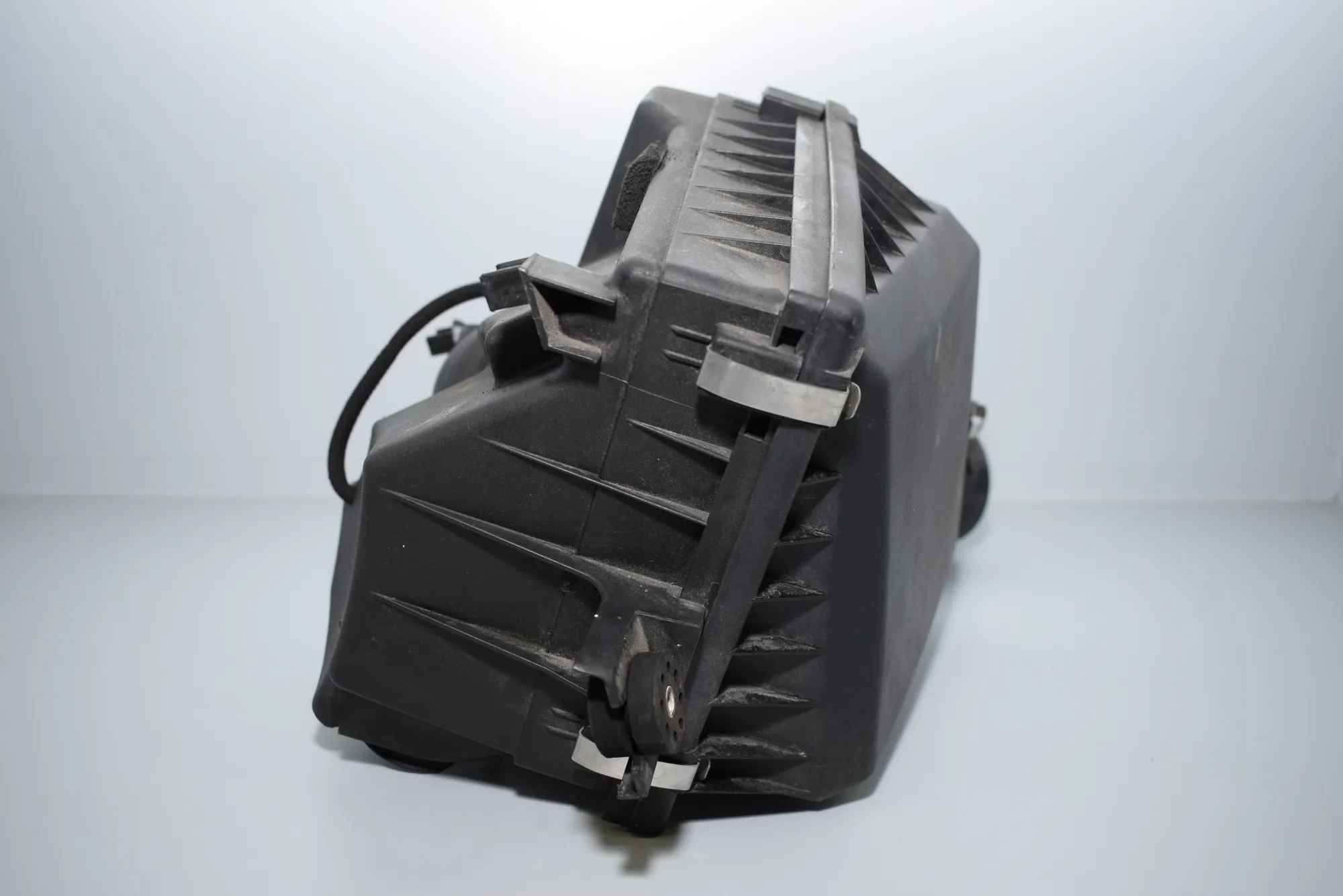 Air Filter Box – OEM 7512126 · BMW X5 (E53) 4.6 is 2003 – 7
