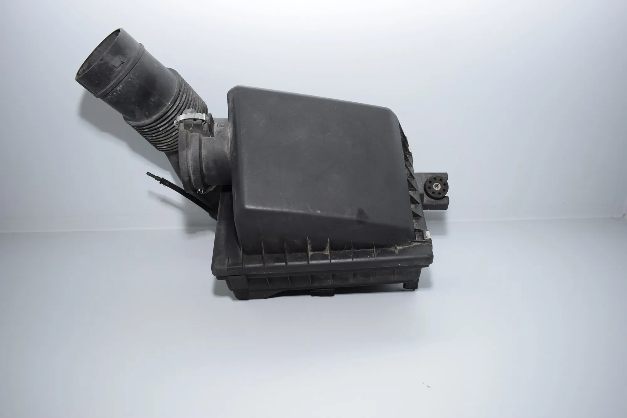 Air Filter Box – OEM 7512126 · BMW X5 (E53) 4.6 is 2003