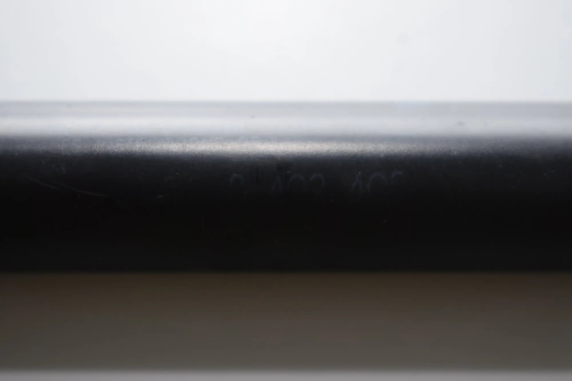 Left Side Tailgate Gas Strut – OEM 8402405 · BMW X5 (E53) 4.6 is 2003 – 7