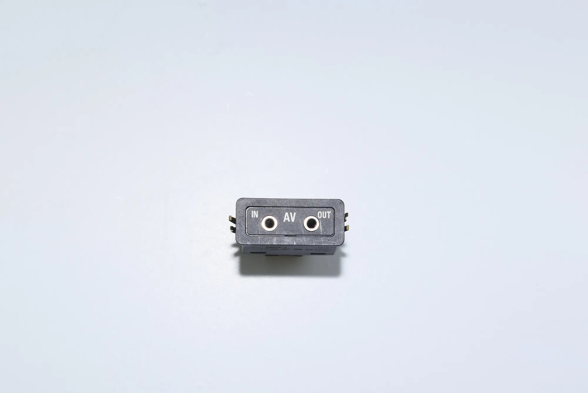 USB/AUX-In Socket Port – OEM 8368346 · BMW X5 (E53) 4.8 is 2004