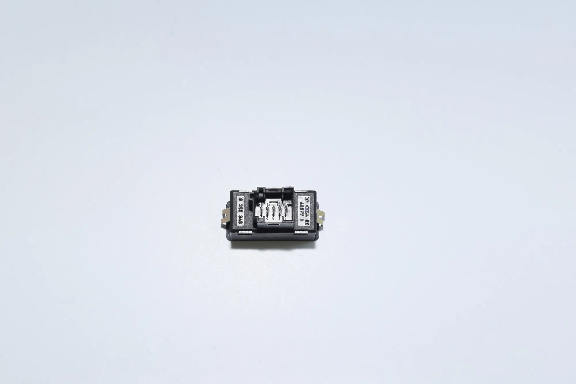 USB/AUX-In Socket Port – OEM 8368346 · BMW X5 (E53) 4.8 is 2004 – 4