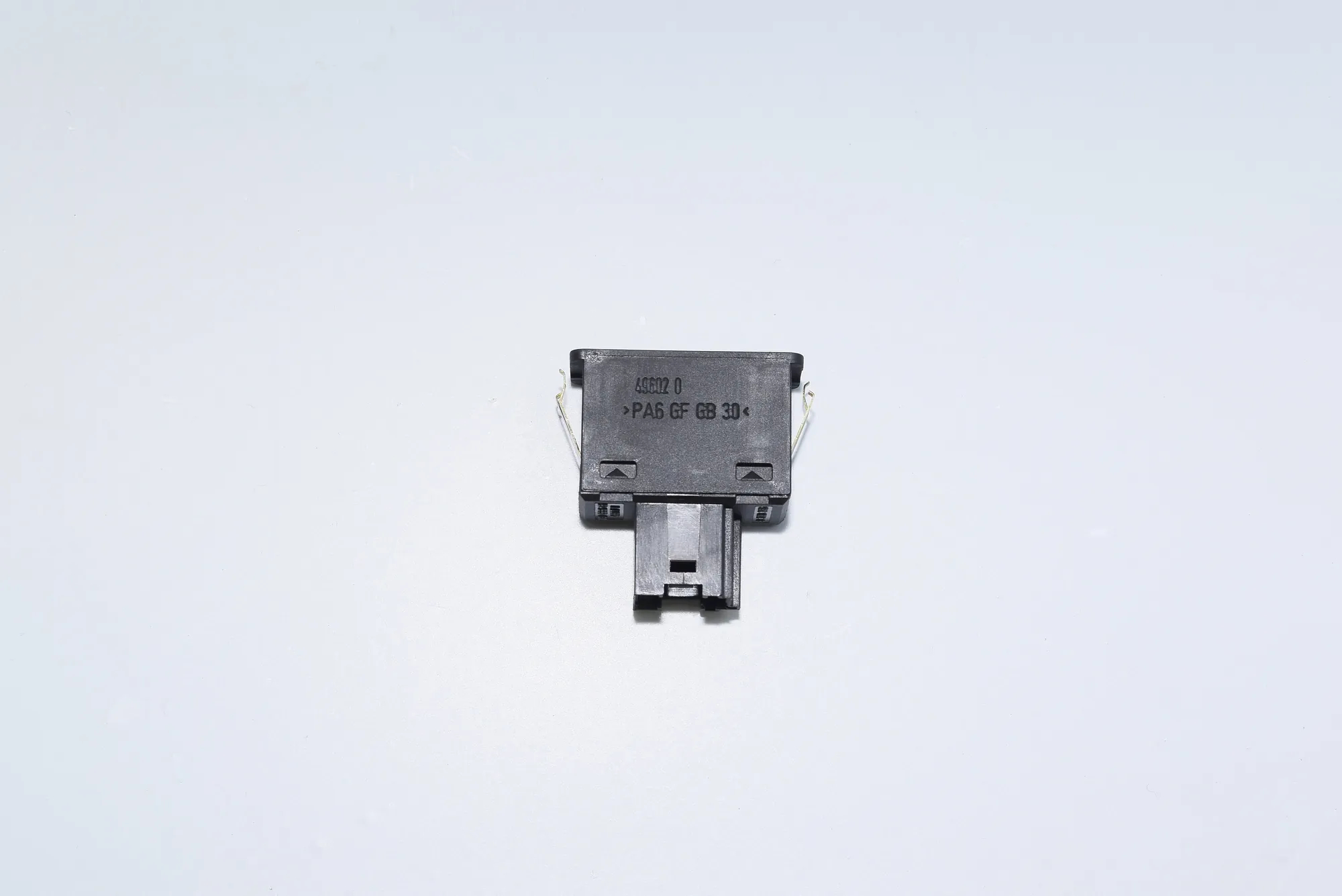 USB/AUX-In Socket Port – OEM 8368346 · BMW X5 (E53) 4.8 is 2004 – 2