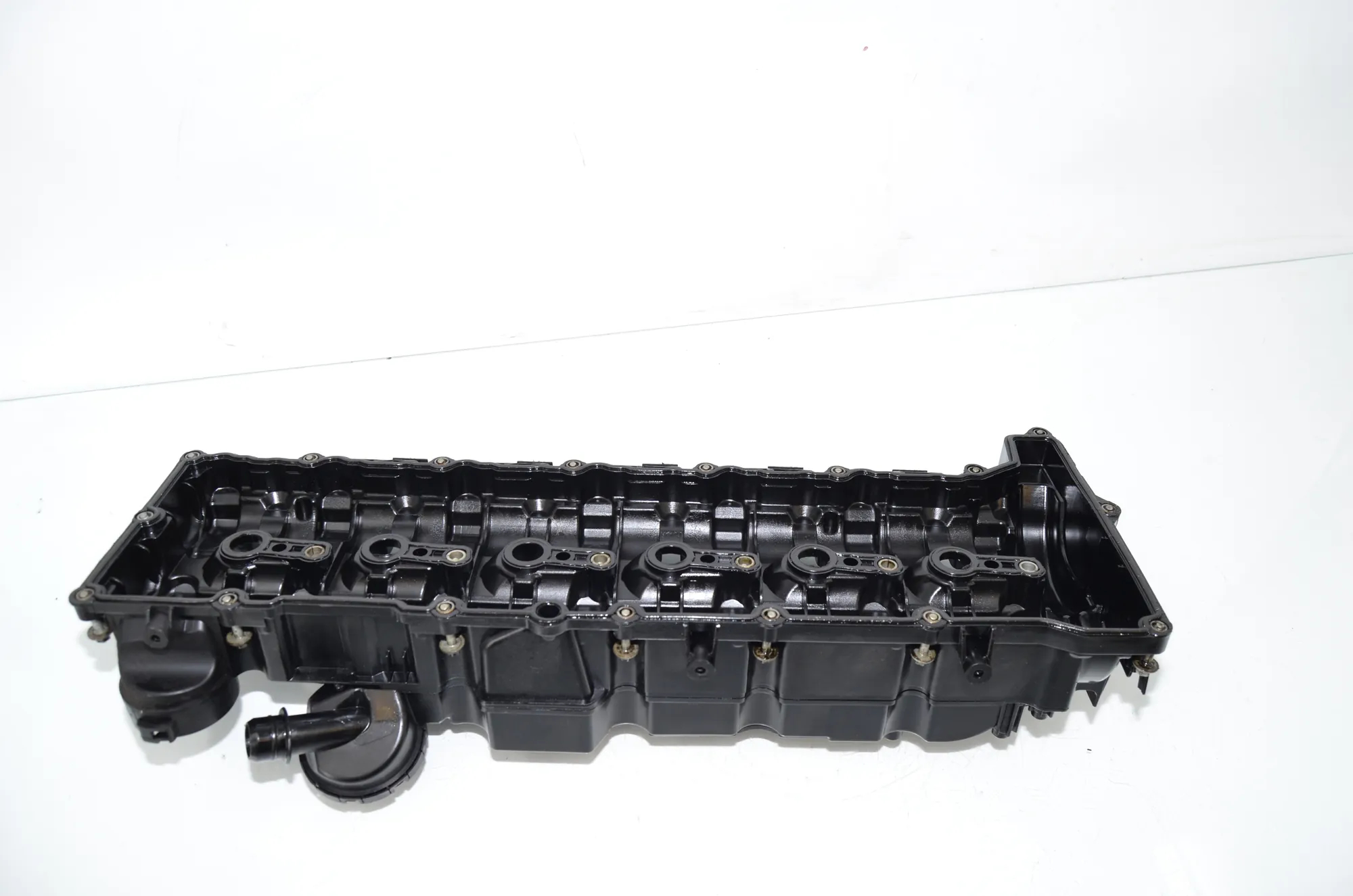 Valve Cover – OEM 34448405 · BMW 5 (F10) BMW 5 (F10) 530 d xDrive 2013 – 2
