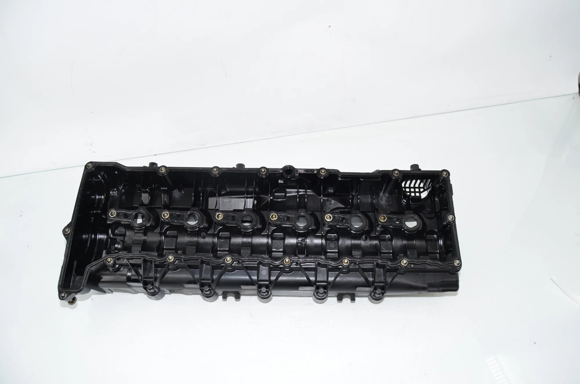 Valve Cover – OEM 34448405 · BMW 5 (F10) BMW 5 (F10) 530 d xDrive 2013 – 3