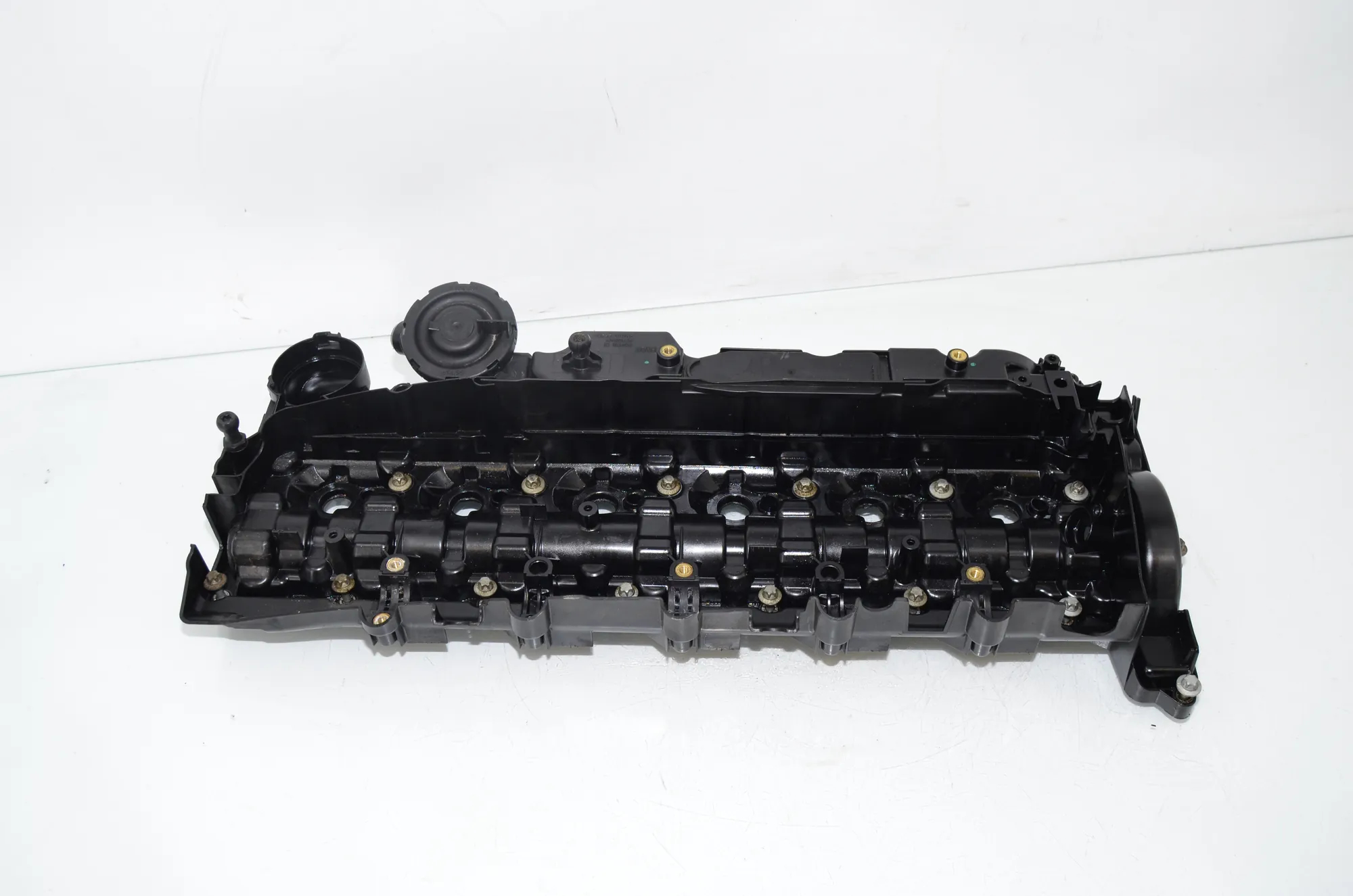 Valve Cover – OEM 34448405 · BMW 5 (F10) BMW 5 (F10) 530 d xDrive 2013