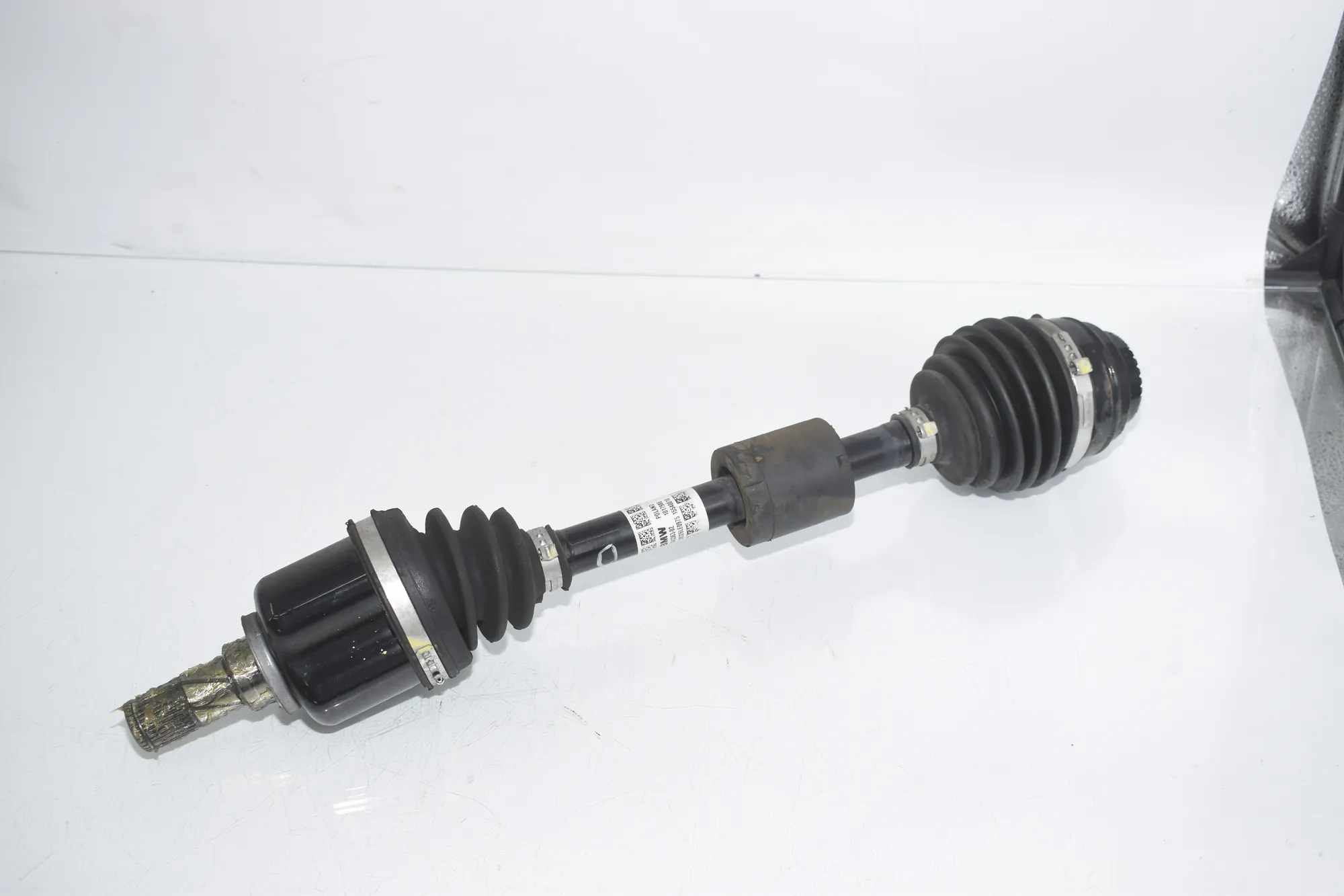 Front Left Driveshaft – OEM 8643363 · BMW 2 Gran Tourer (F46) 216 i 2018 – 2
