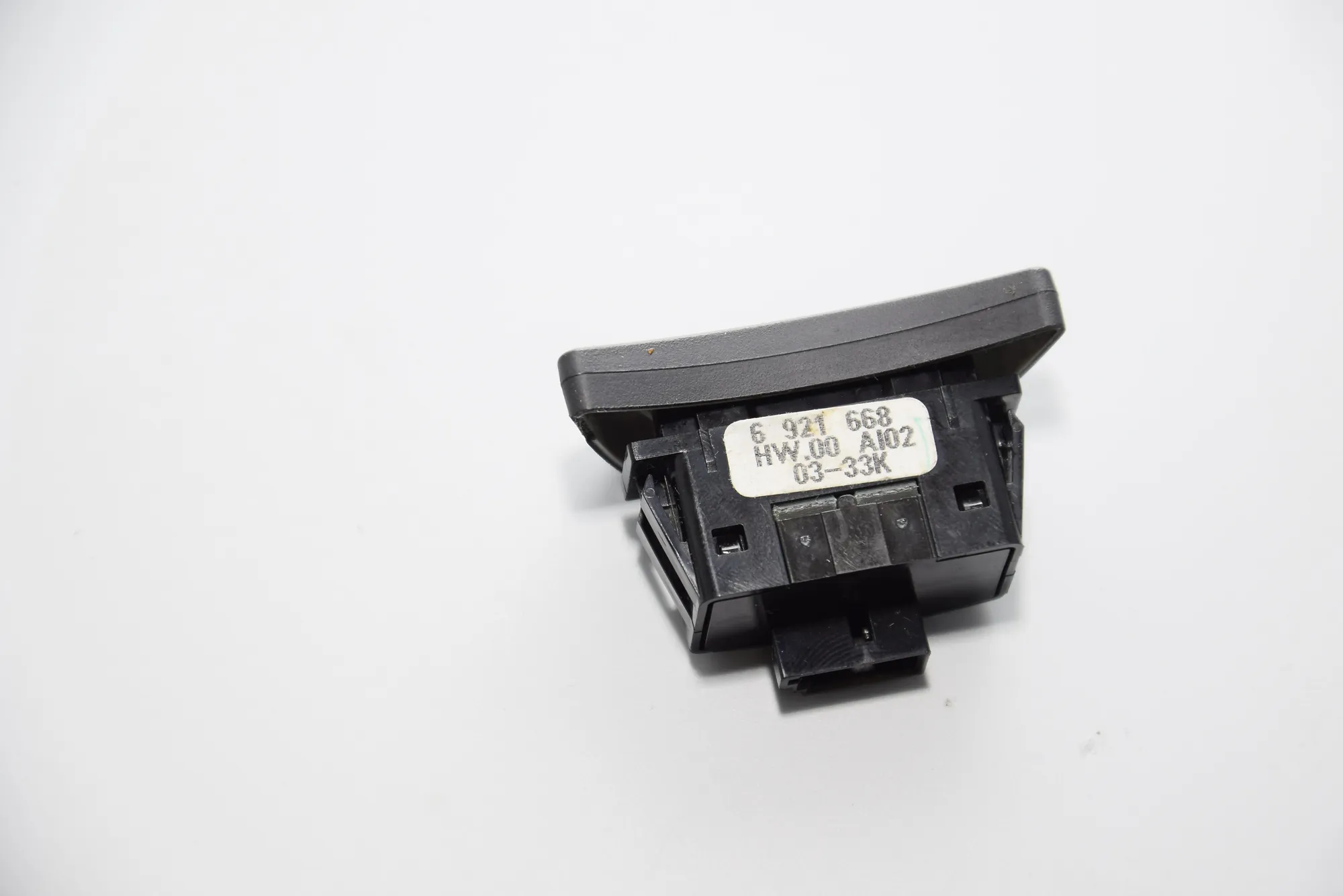 Switches – OEM 6921668 · BMW 5 (E60) BMW 5 (E60) 2006 – 5