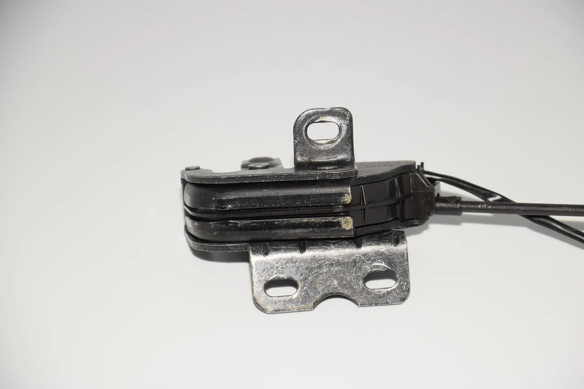Rear Left Door Lock – OEM 7291033 · BMW i3 (I01) Hybrid 2016 – 2