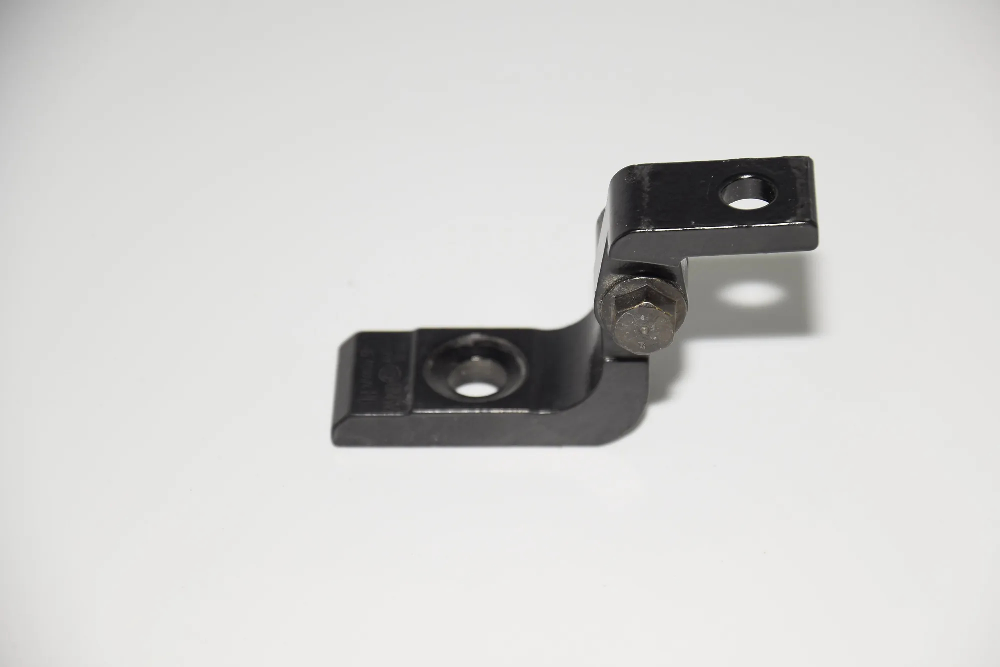 Rear Left Door Hinge – OEM 7266717 · BMW i3 (I01) Hybrid 2016