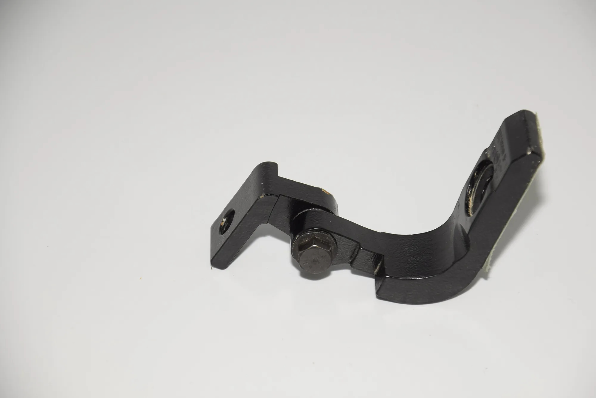 Rear Left Door Hinge – OEM 7266715 · BMW i3 (I01) Hybrid 2016