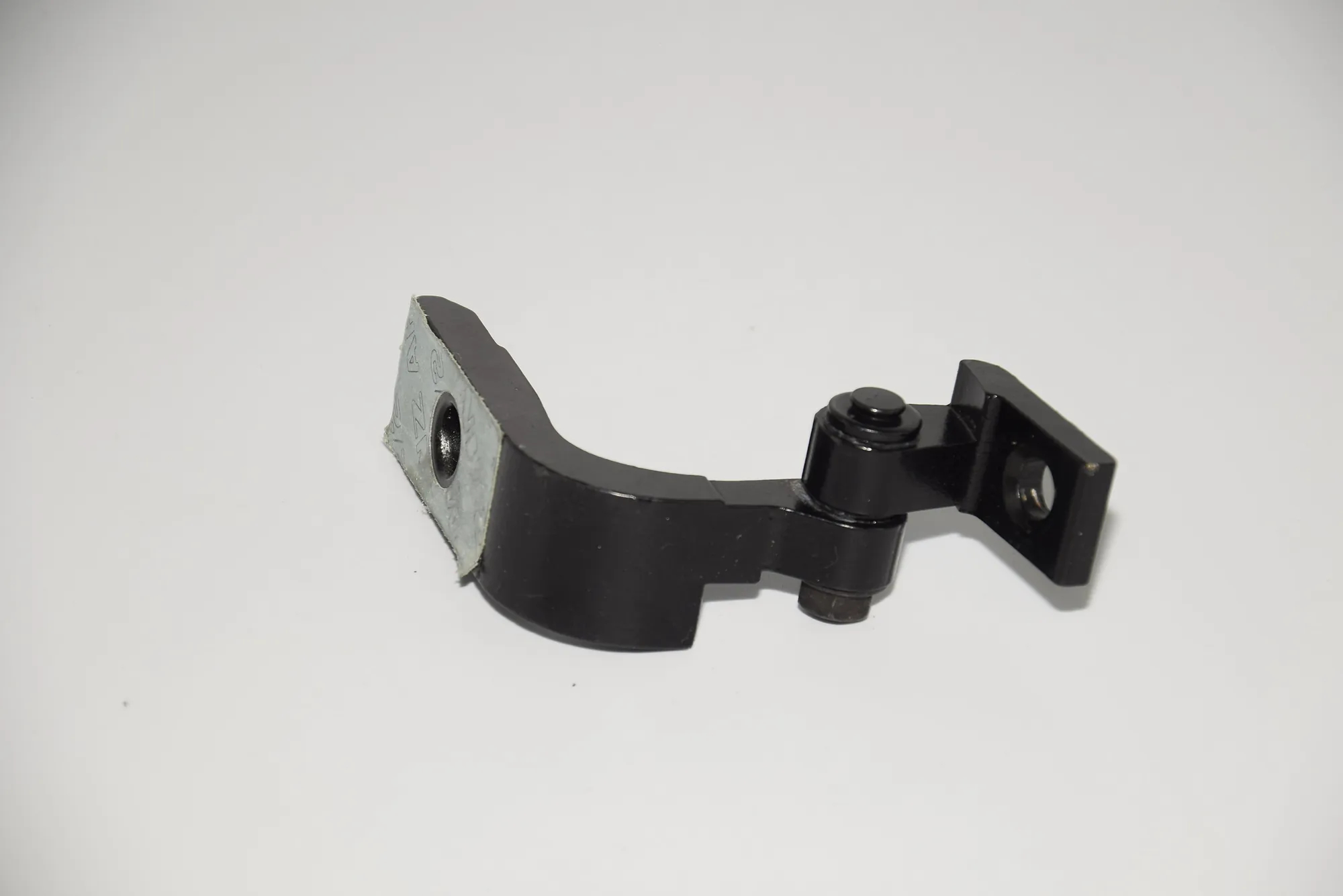 Rear Left Door Hinge – OEM 7266715 · BMW i3 (I01) Hybrid 2016 – 4