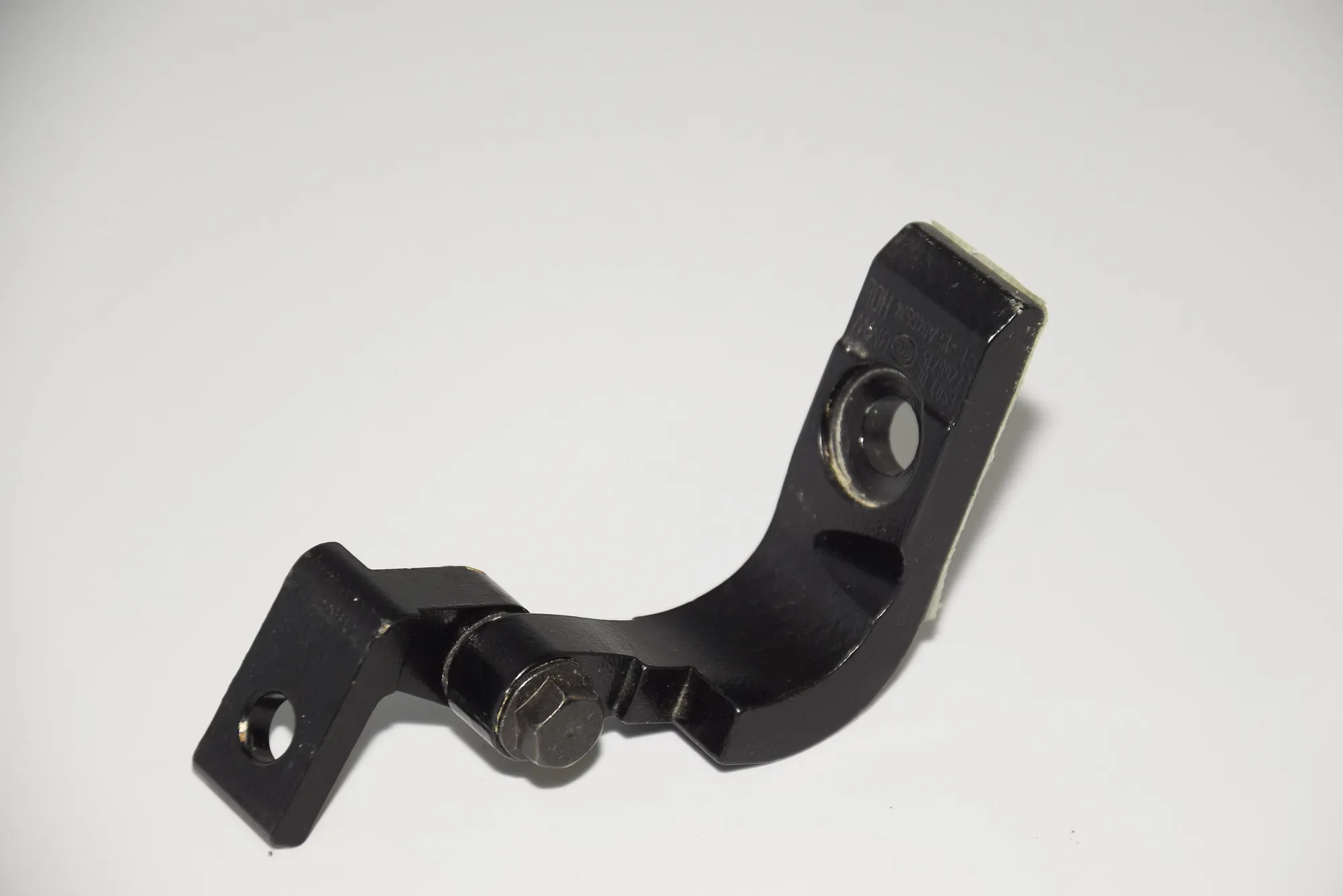 Rear Left Door Hinge – OEM 7266715 · BMW i3 (I01) Hybrid 2016 – 2