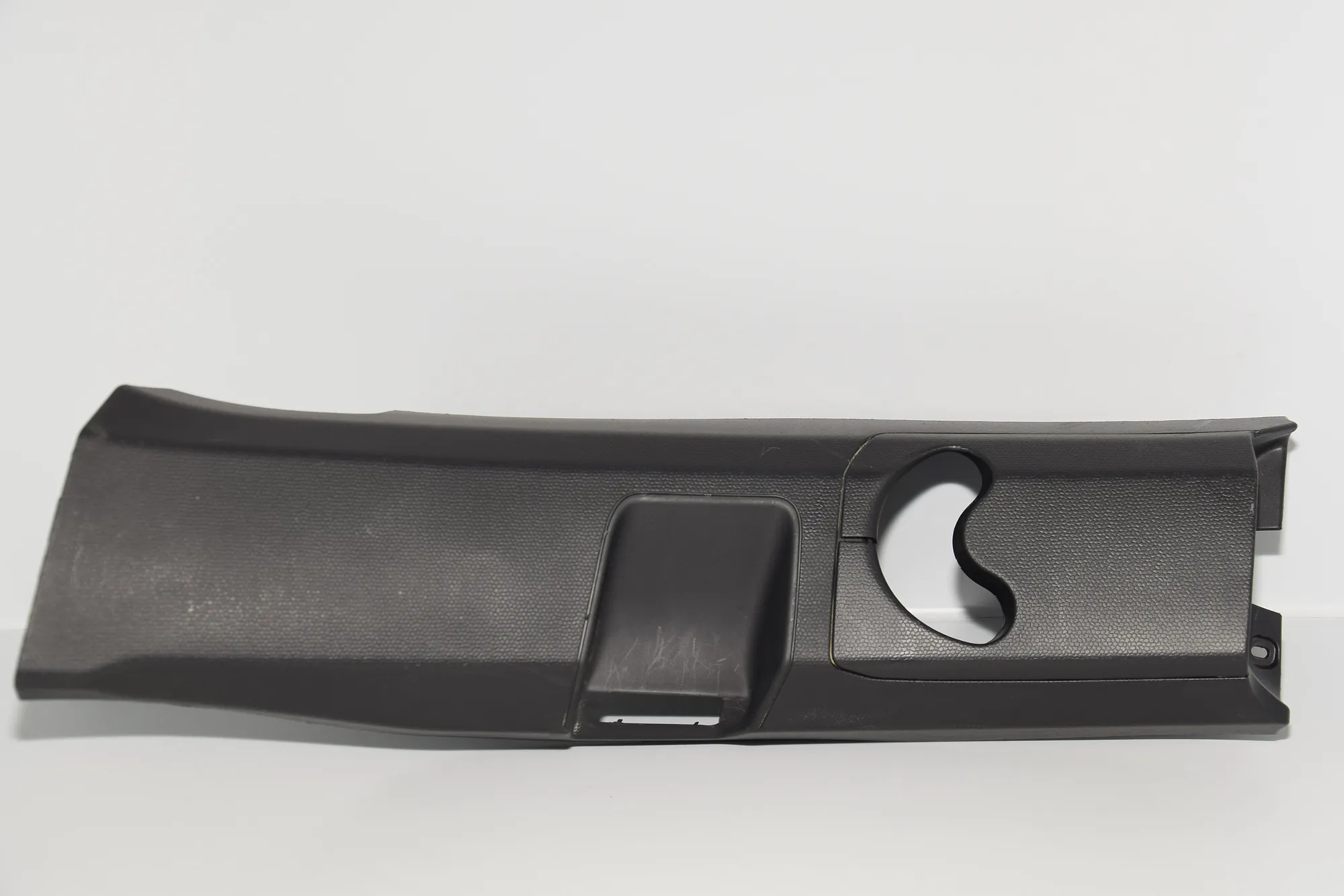 Rear Left Pillar Trim – OEM 7303705 · BMW i3 (I01) Hybrid 2016