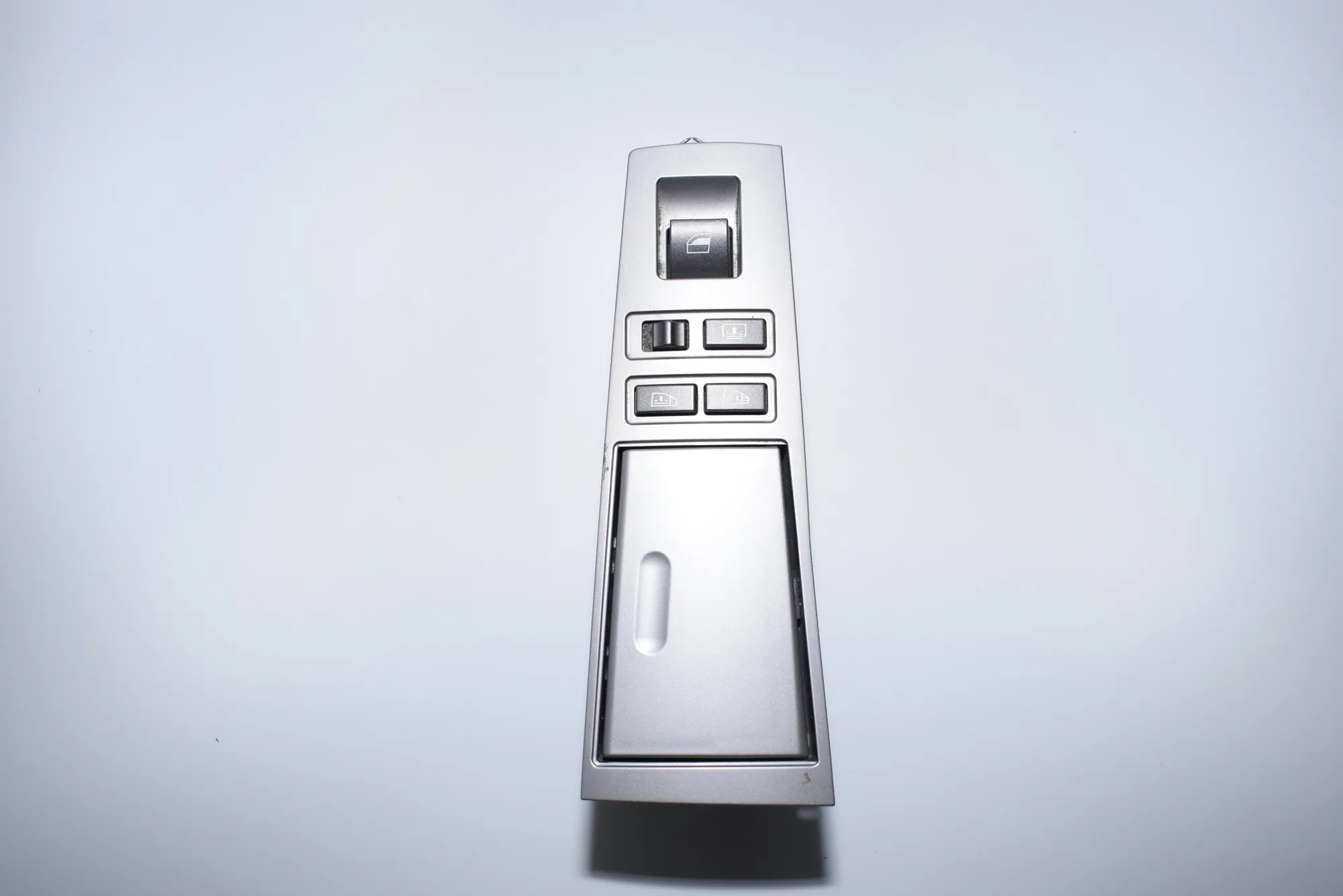 Rear Right Door Window Switch – OEM 6917108 · BMW 7 (E65, E66, E67) BMW 7 (E65, E66, E67) 2005