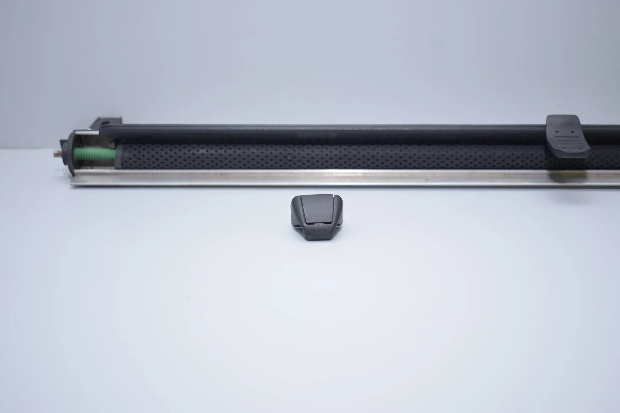 Boot Sliding Parcel Shelf – OEM 8208705 · BMW 5 (E39) BMW 5 (E39) 1995 – 8
