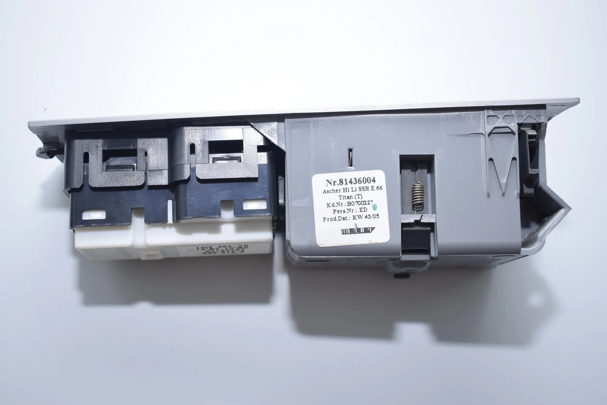 Rear Left Door Window Switch – OEM 6919880 · BMW 7 (E65, E66, E67) BMW 7 (E65, E66, E67) 2001 – 6