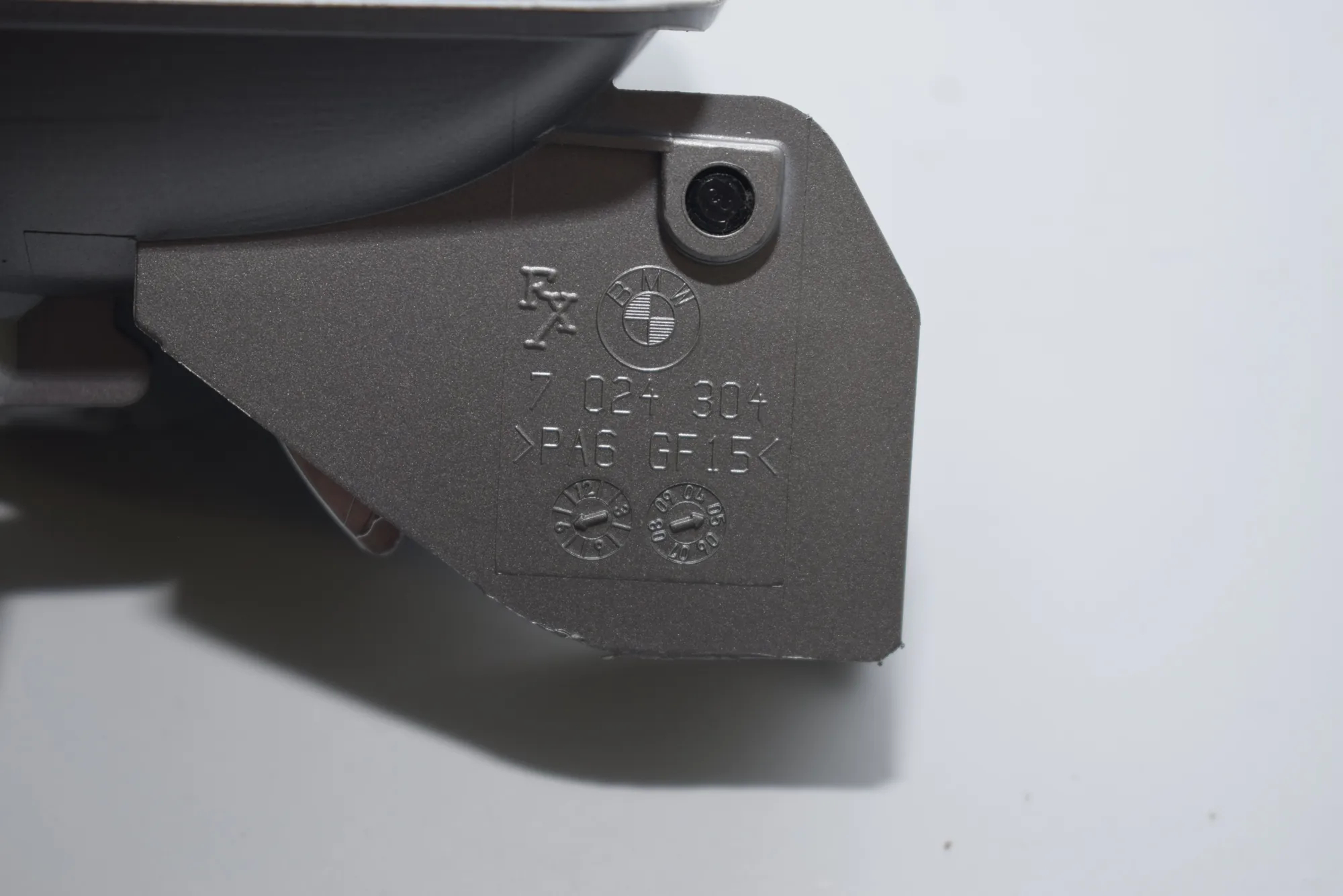 Other Interior Parts – OEM 7024304 · BMW 7 (E65, E66, E67) BMW 7 (E65, E66, E67) 2005 – 3
