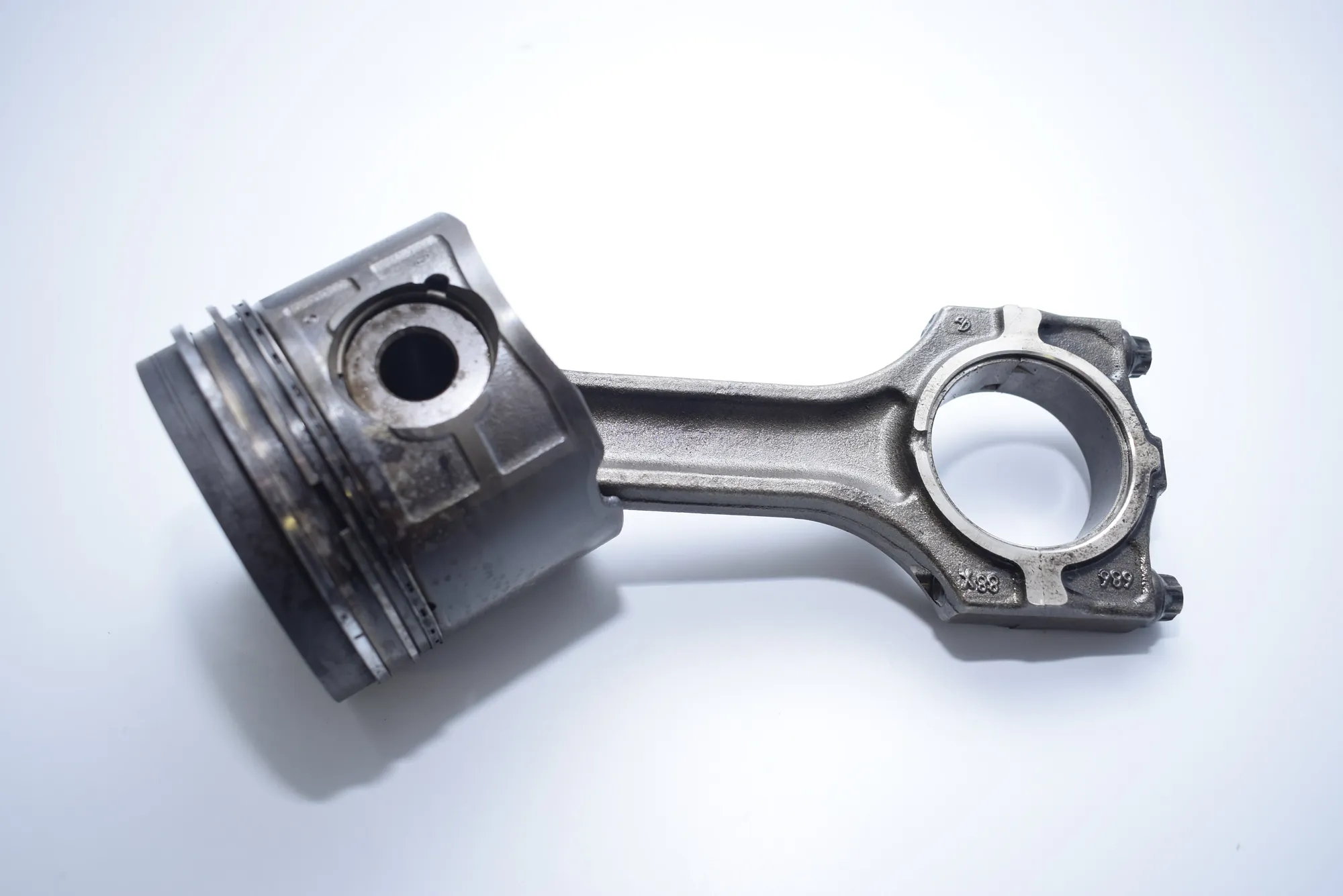Piston – OEM NA · BMW 5 (E39) BMW 5 (E39) 1995 – 4