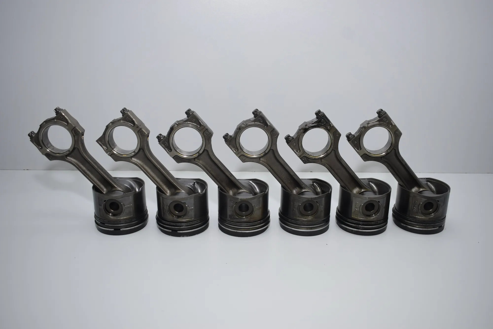 Piston – OEM NA · BMW 5 (E39) BMW 5 (E39) 1995 – 2