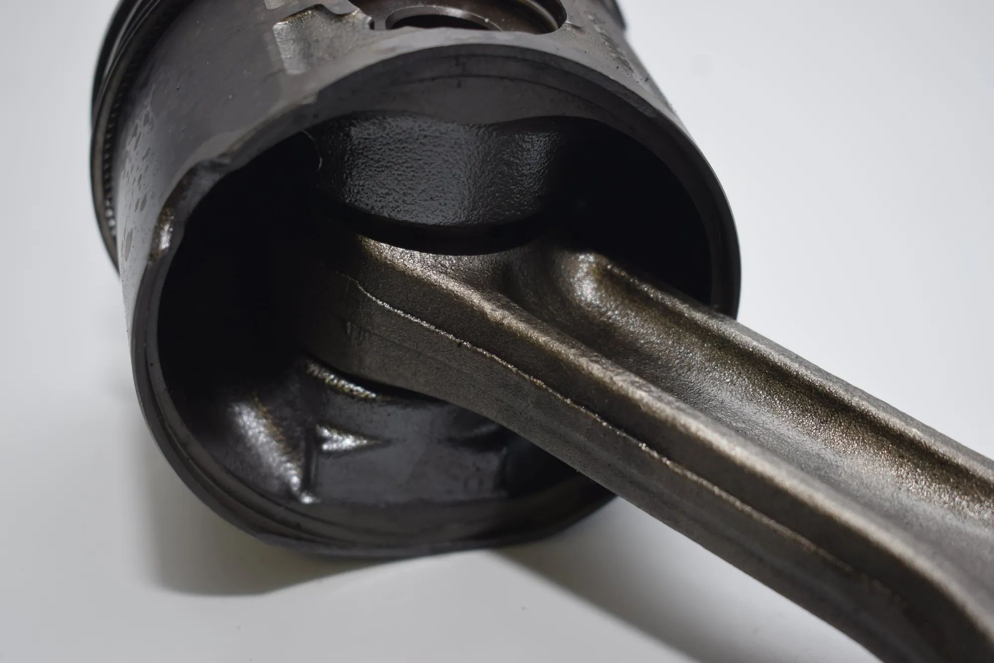 Piston – OEM NA · BMW 5 (E39) BMW 5 (E39) 1995 – 4