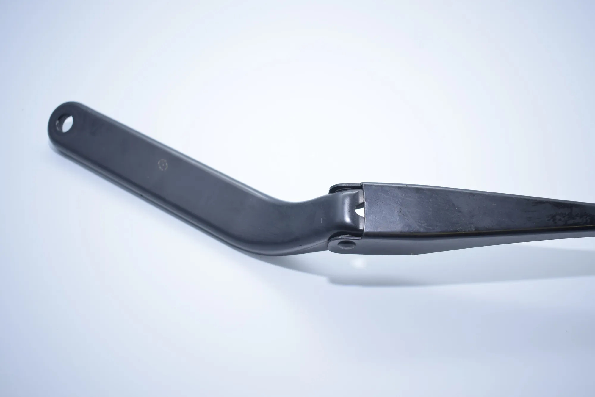 Front Wiper Arms – OEM 7169971 · BMW 1 (E87) BMW 1 (E87) 118 d 2011 – 9