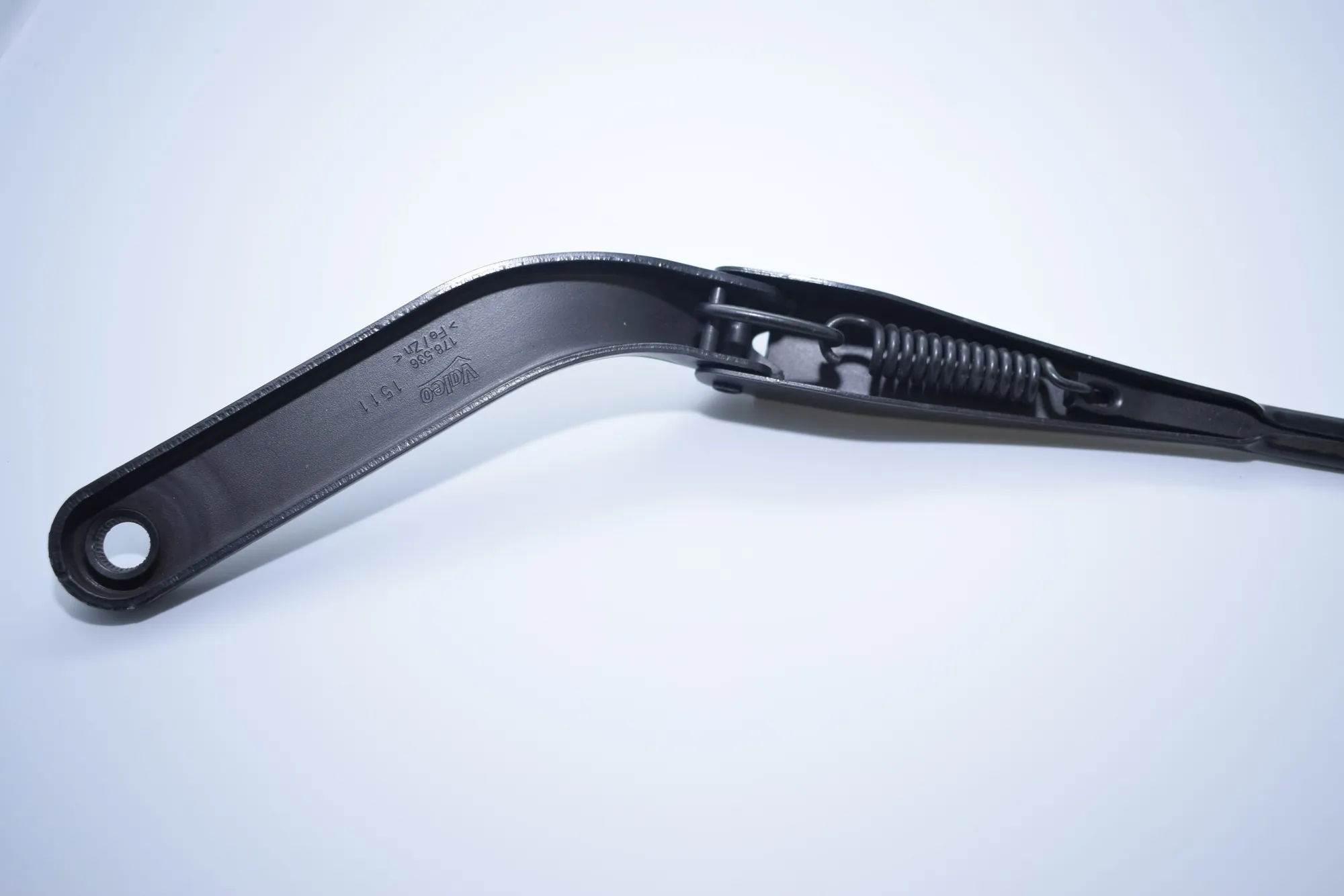 Front Wiper Arms – OEM 7169971 · BMW 1 (E87) BMW 1 (E87) 118 d 2011 – 8