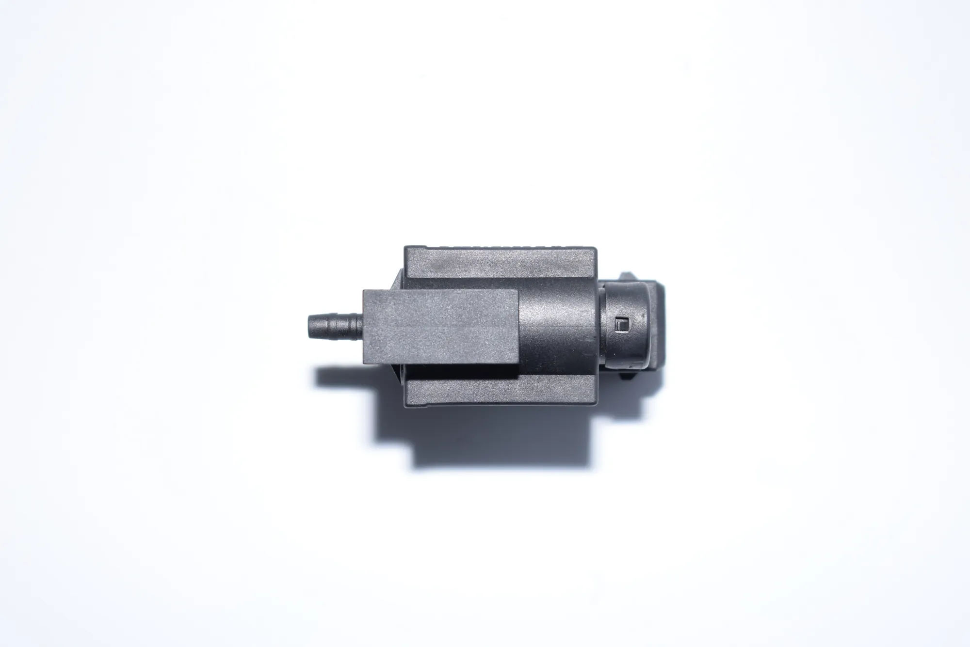 Solenoid Valve – OEM 1742712 · BMW 5 Touring (E39) 530 d 2000 – 3