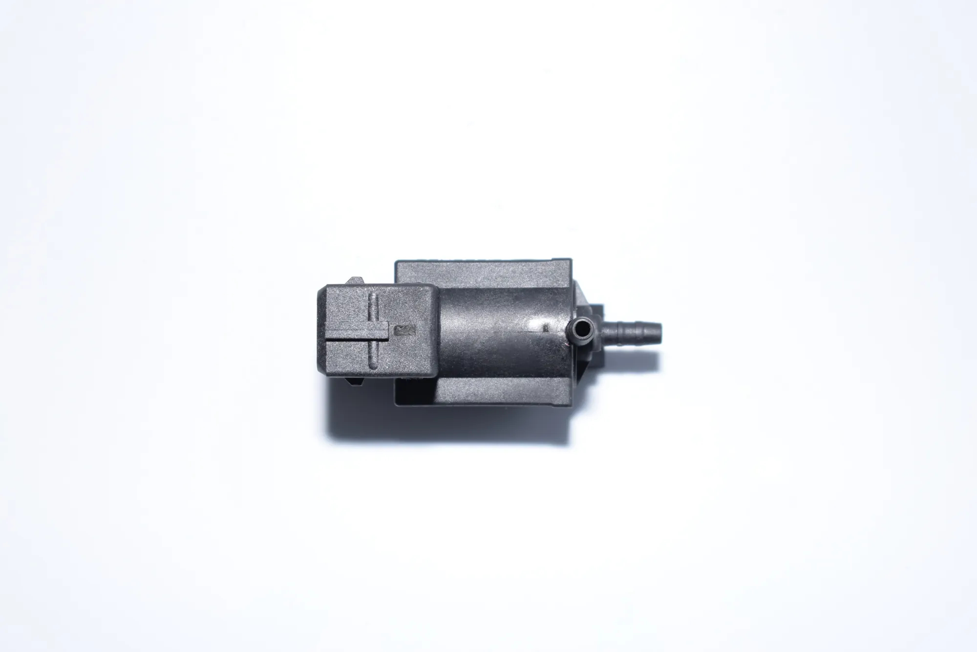 Solenoid Valve – OEM 1742712 · BMW 5 Touring (E39) 530 d 2000 – 4