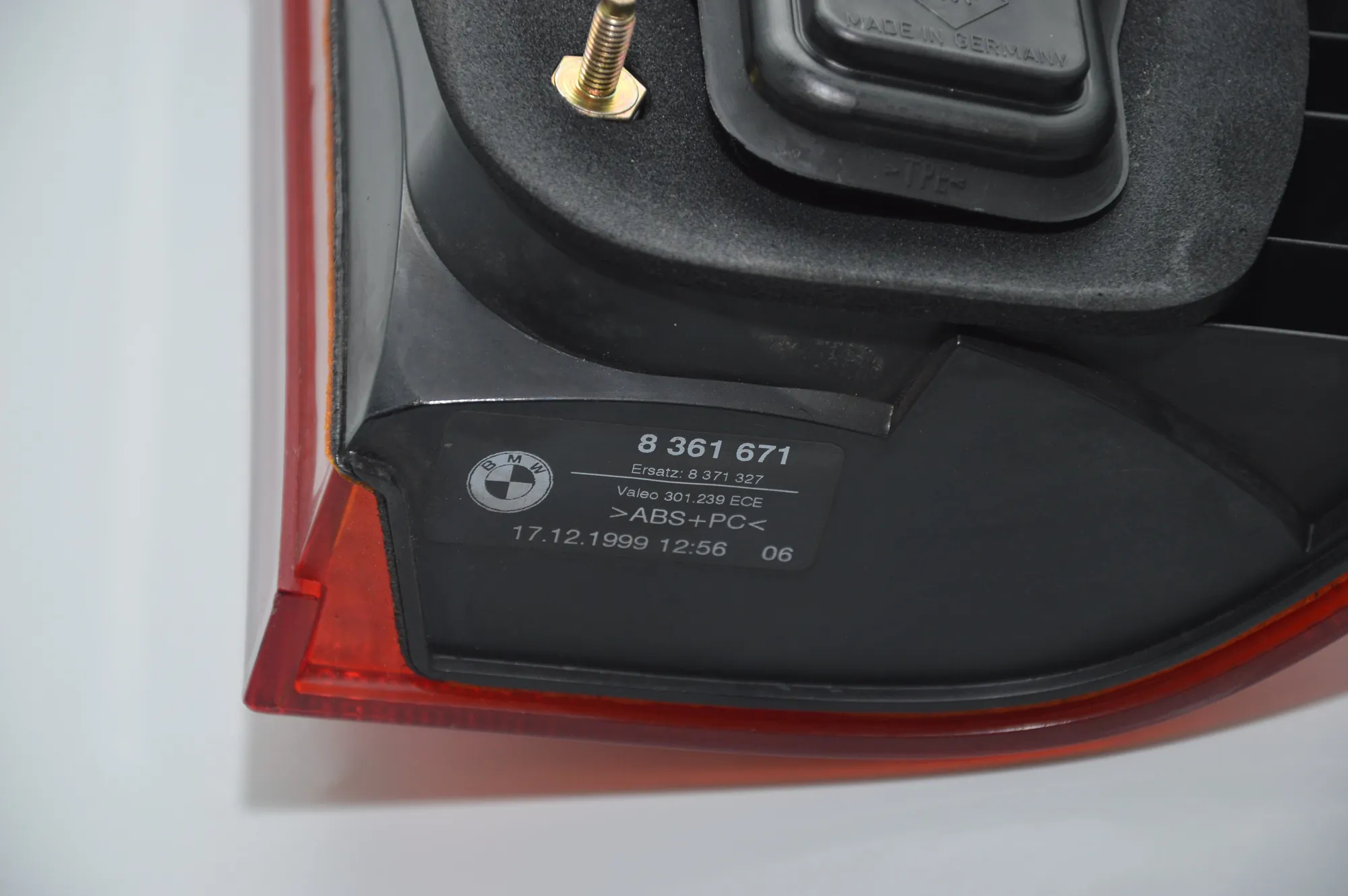 Rear Left Tail Light – OEM 8361671 · BMW 5 Touring (E39) 530 d 2000 – 5