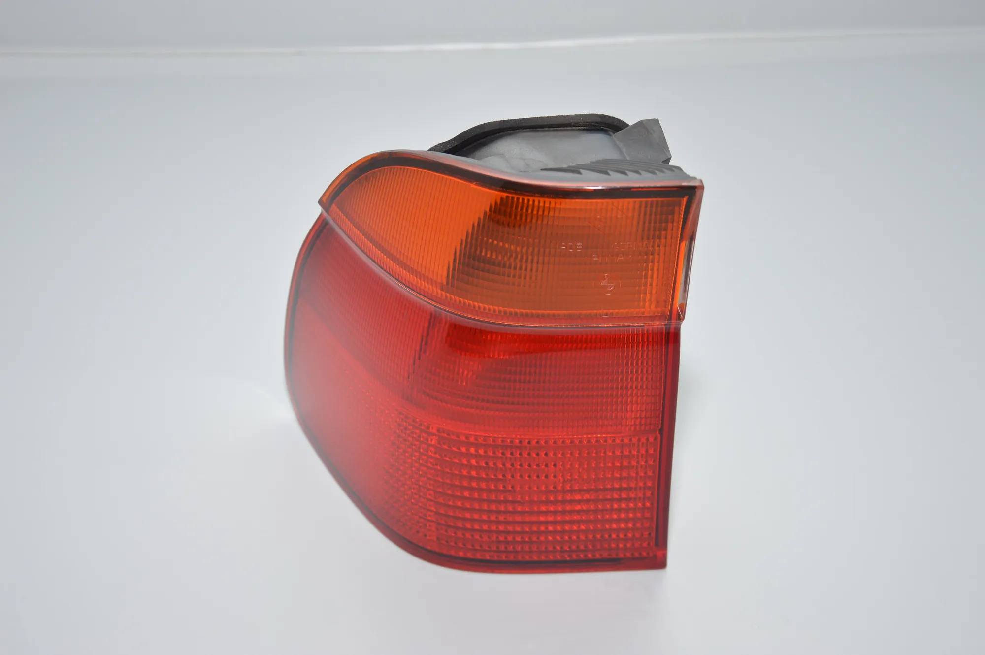 Rear Left Tail Light – OEM 8361671 · BMW 5 Touring (E39) 530 d 2000