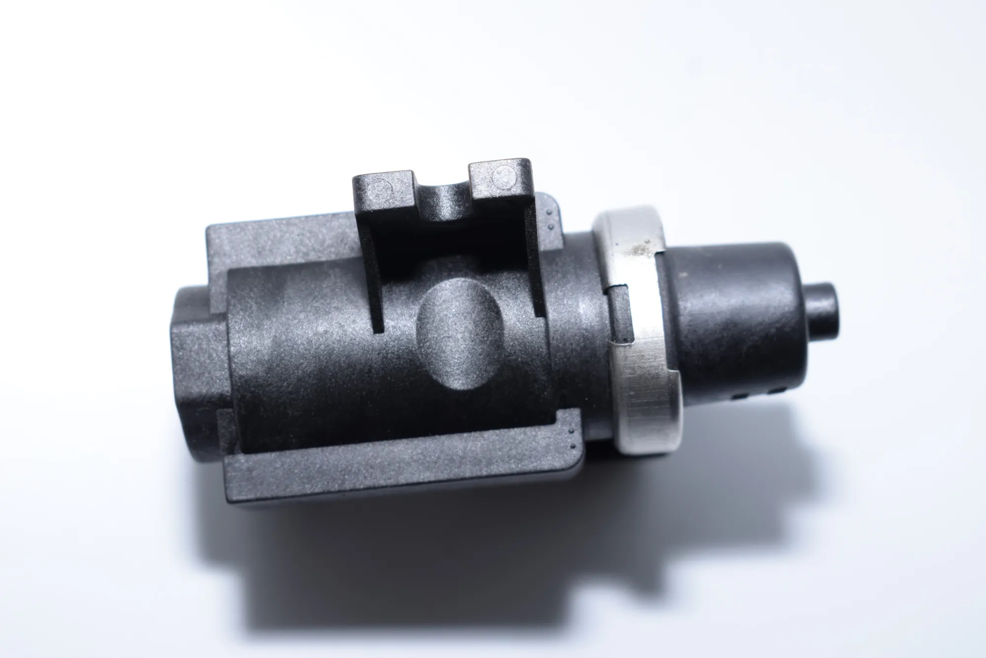 Solenoid Valve – OEM 2247906 · BMW 5 Touring (E39) 530 d 1999 – 3