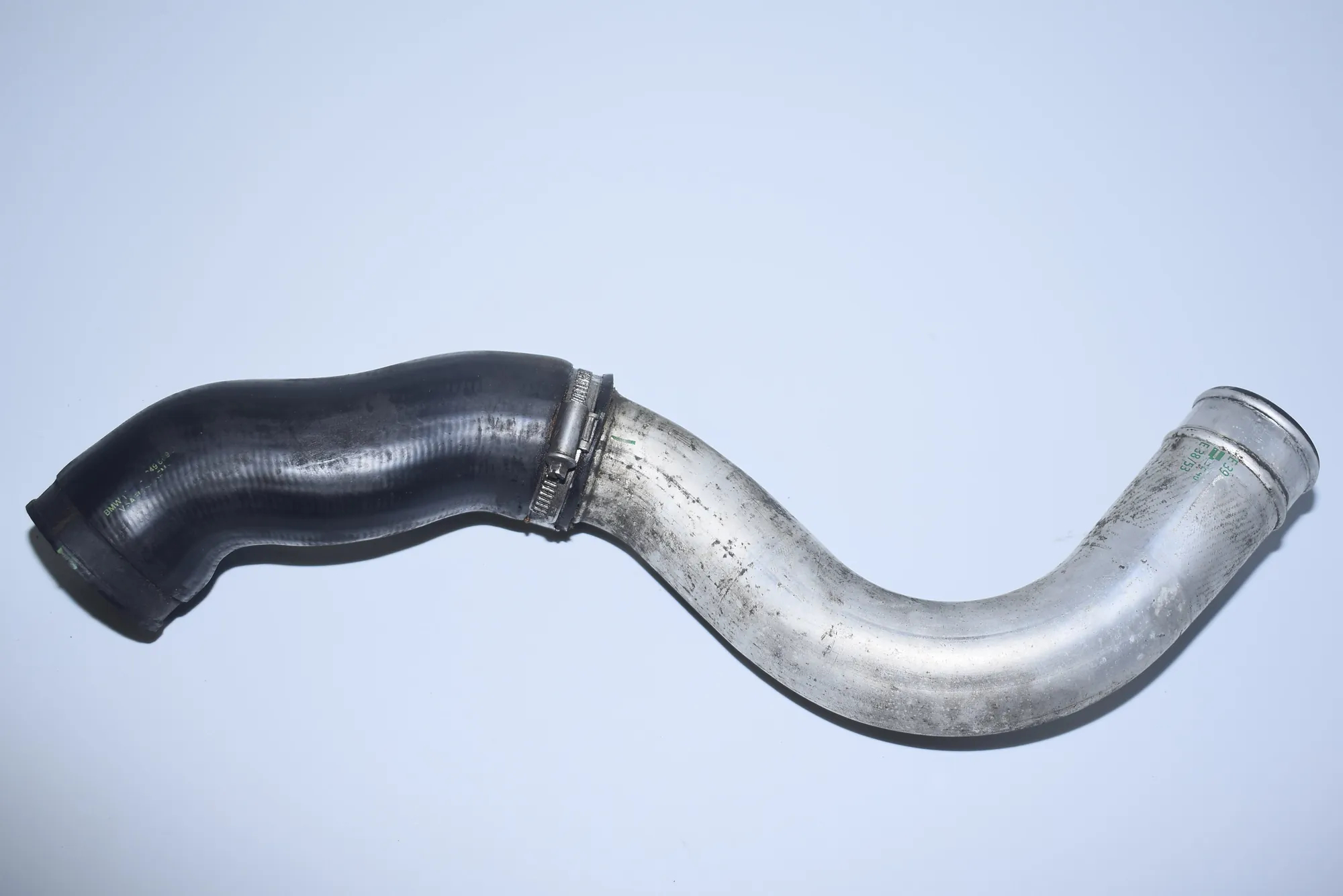 Right Side Intercooler Hose – OEM 2249669 · BMW 5 Touring (E39) 530 d 1999