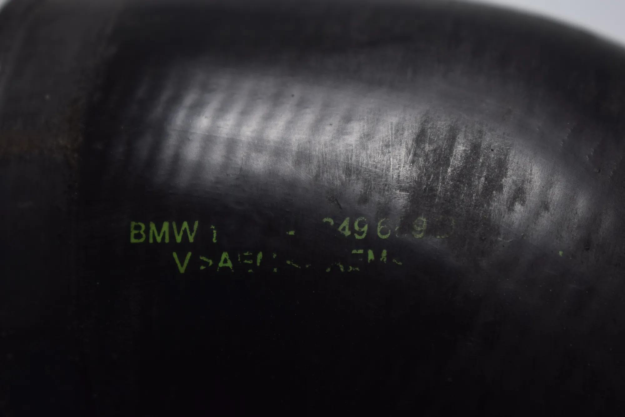 Right Side Intercooler Hose – OEM 2249669 · BMW 5 Touring (E39) 530 d 1999 – 5
