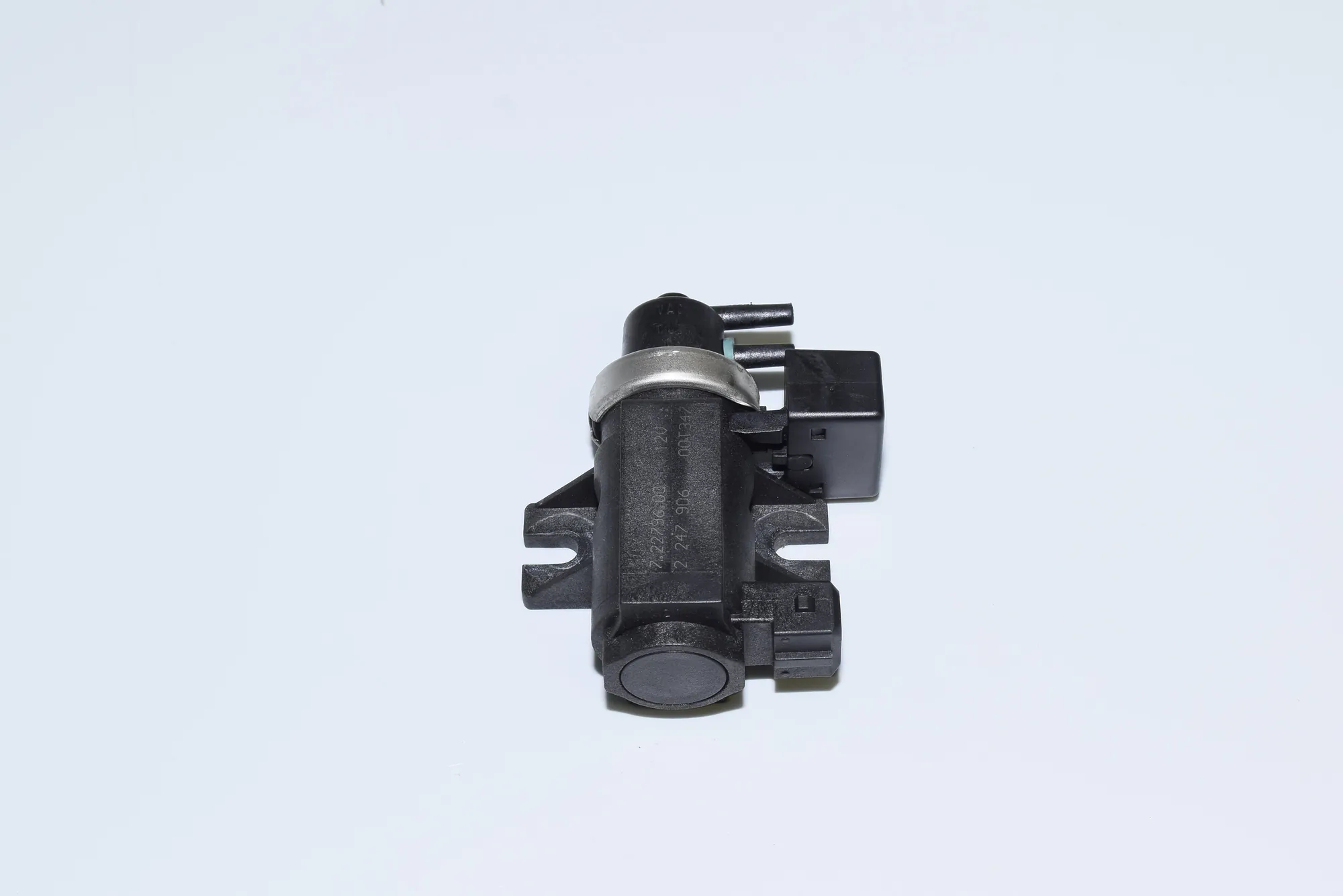 Solenoid Valve – OEM 2247906 · BMW 5 (E39) 525 d 2001 – 2