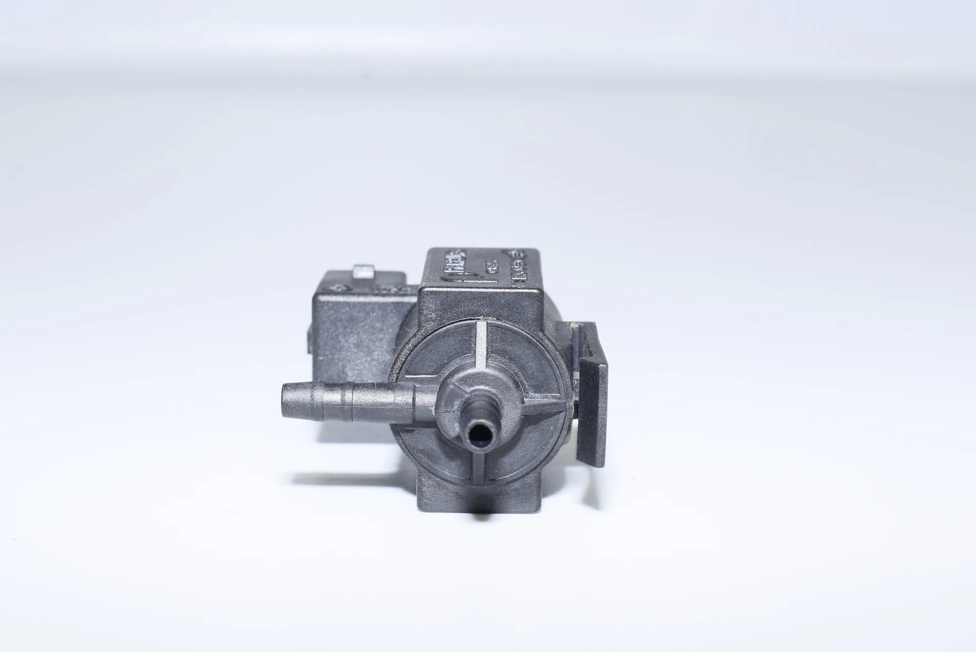 Solenoid Valve – OEM 1742712 · BMW 5 (E39) 525 d 2001 – 4