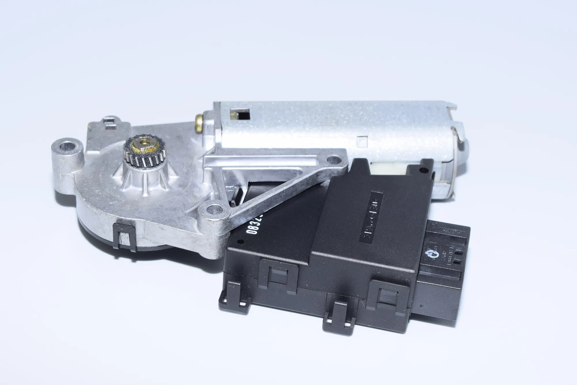 Sunroof Control Module – OEM 8381480 · BMW X5 (E53) 3.0 d 2004 – 2