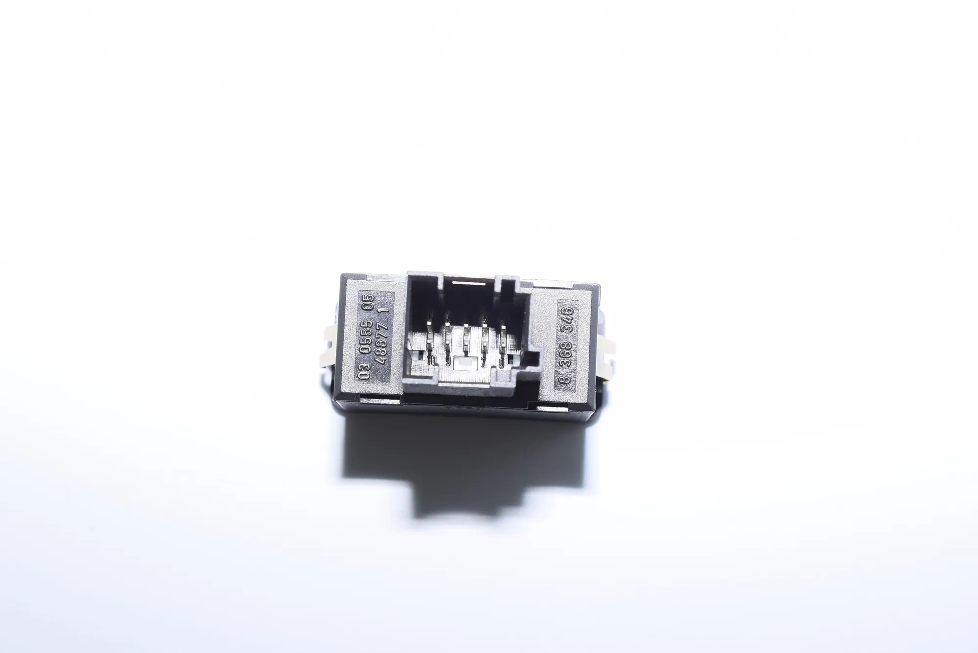 USB/AUX-In Socket Port – OEM 8368346 · BMW X5 (E53) 3.0 d 2004 – 4